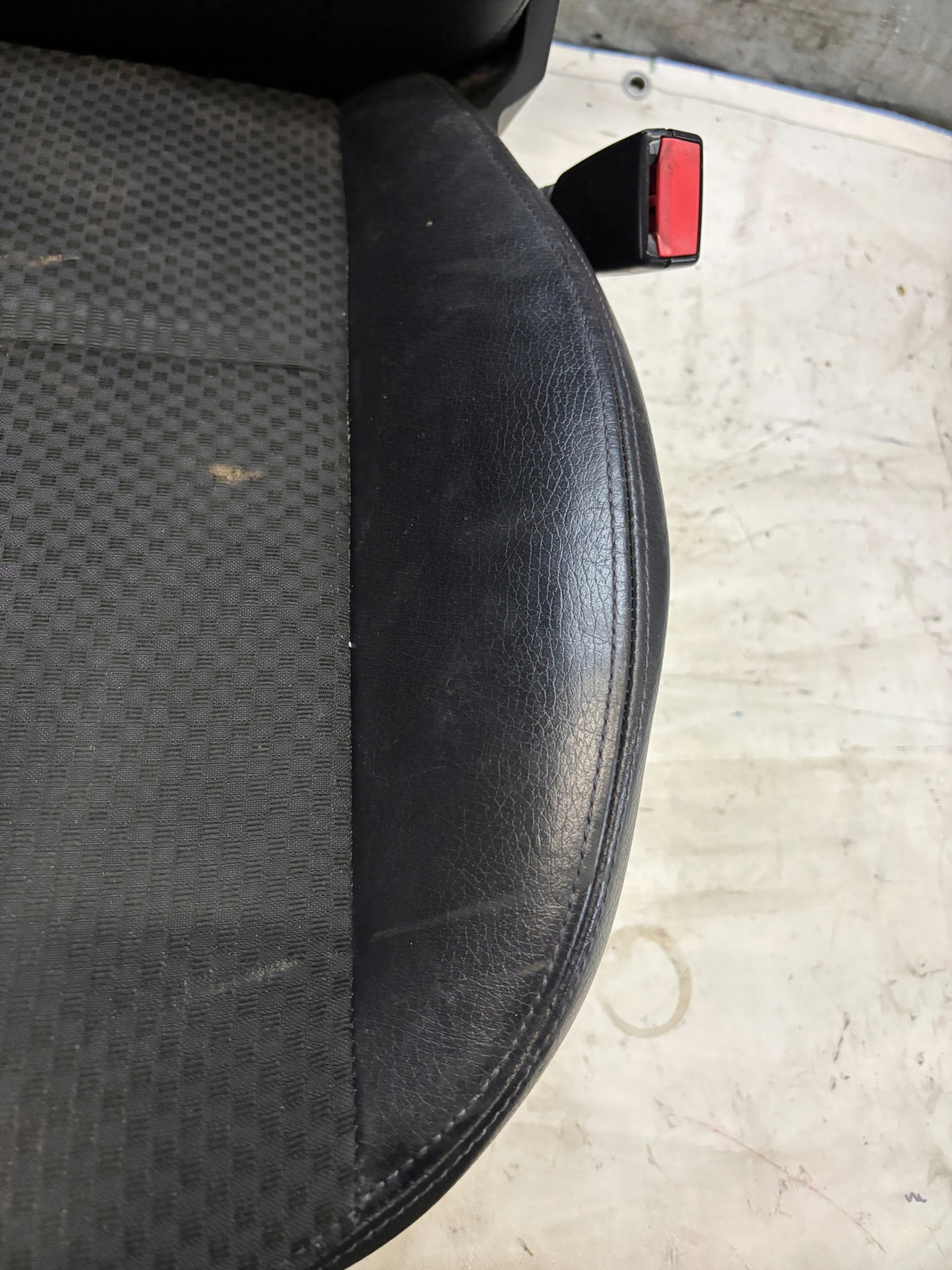 Sitz rechts Halbleder Mazda 3 BK HB
