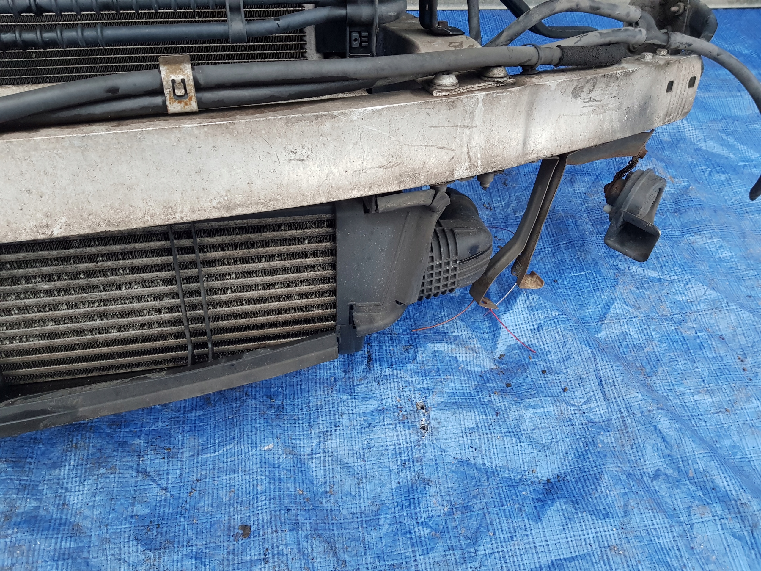 support panel for radiators radiator MERCEDES W207 2.2 CDI AUTOMAT