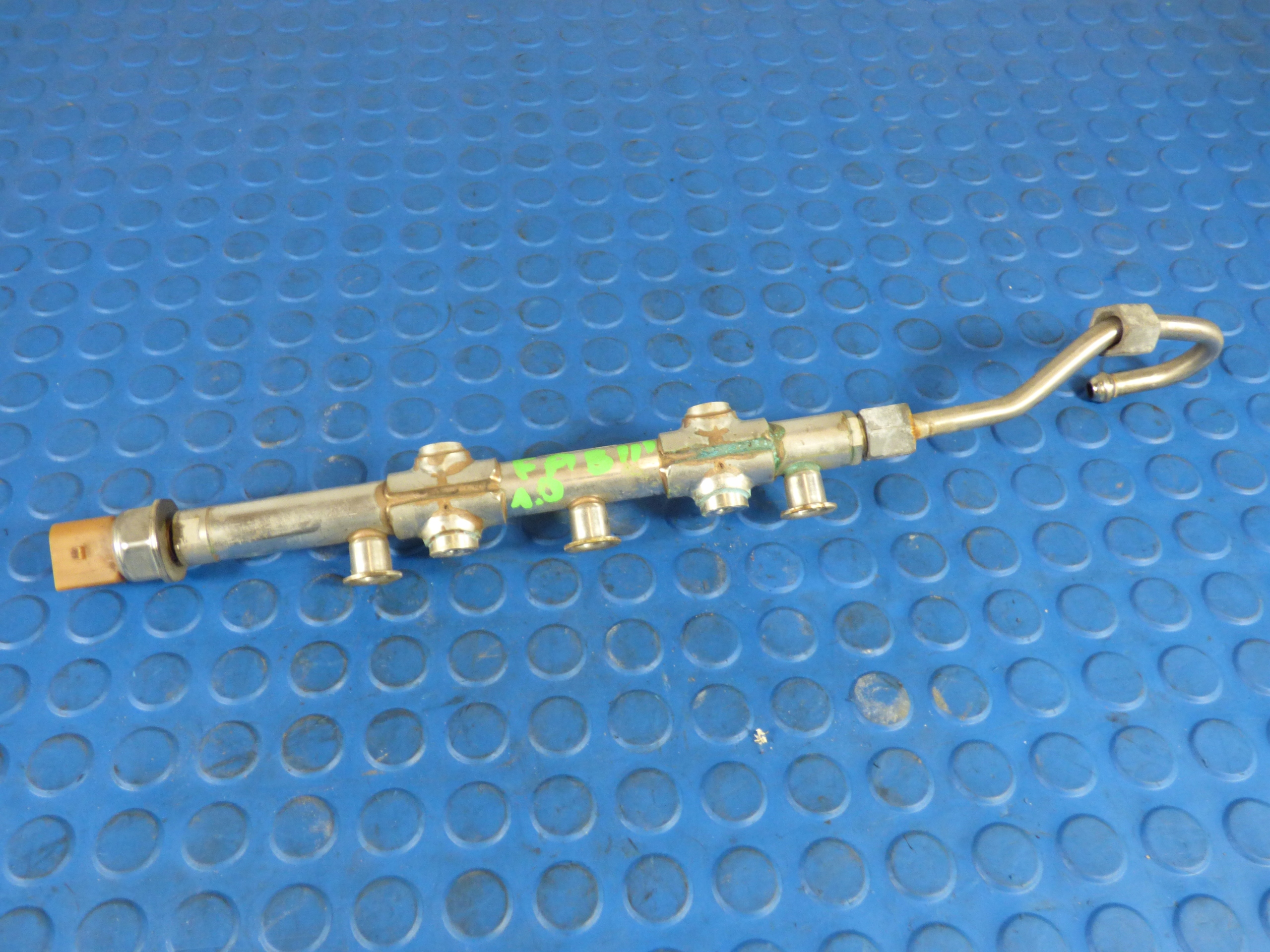 Rampe injection Carburant FABIA III 1.0 TSI