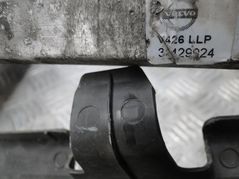 31368232 PAS PRZEDNI CHŁODNICE VOLVO XC60 2.0D D4 2019 Typ samochodu 4x4/SUV