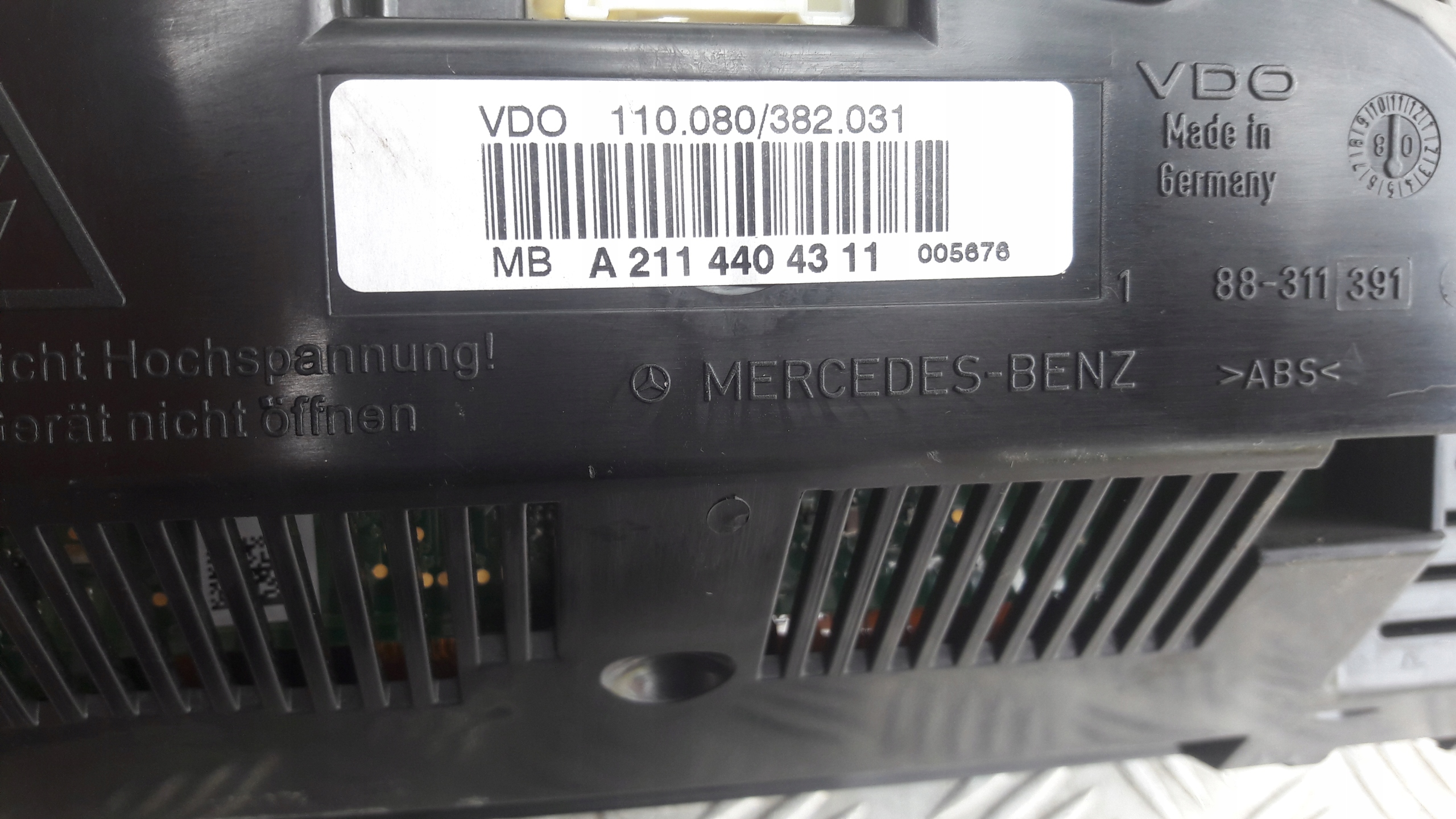 MERCEDES W211 2.2 CDI dials clock a2114404311