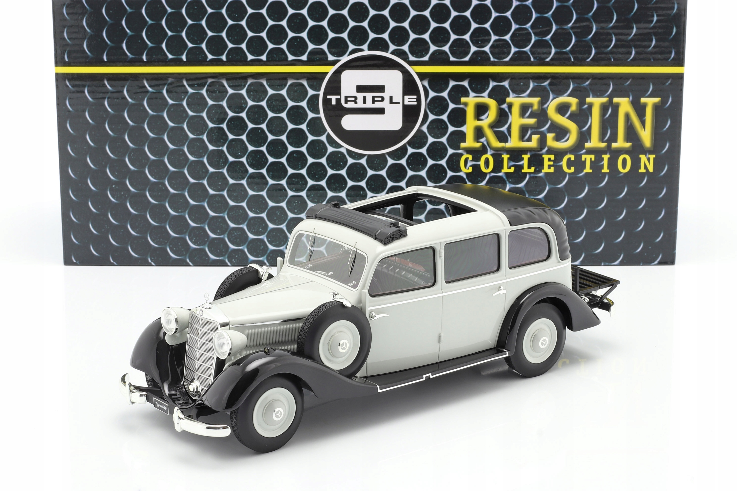 TRIPLE9 Vel. 1936 Mercedes-benz 260D Pullman Landaulet Lt.Grey L.E.1/240 1:18