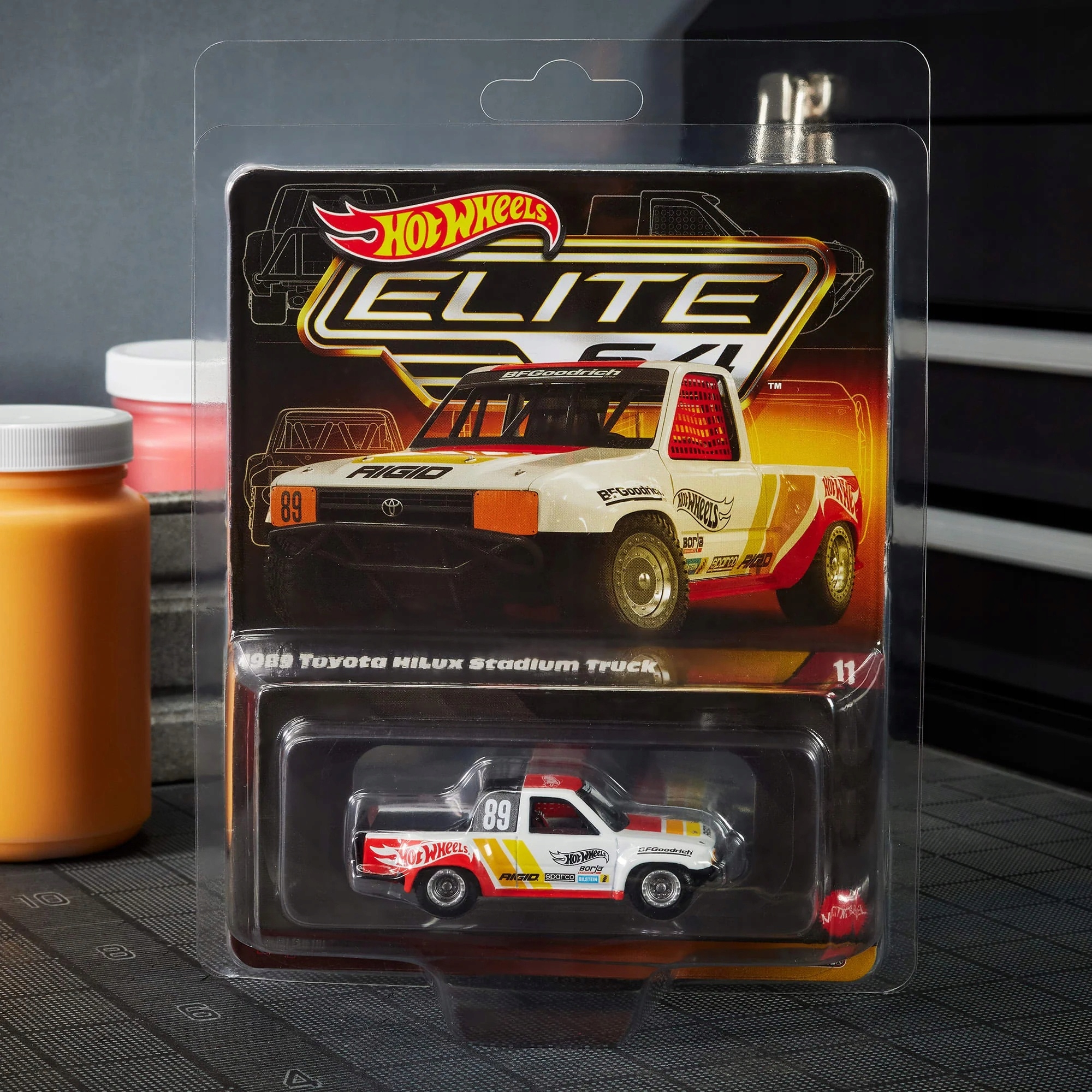 Hw Hot Wheels Elite 64 1989 Toyota HiLux Stadium HWR90 Protektor