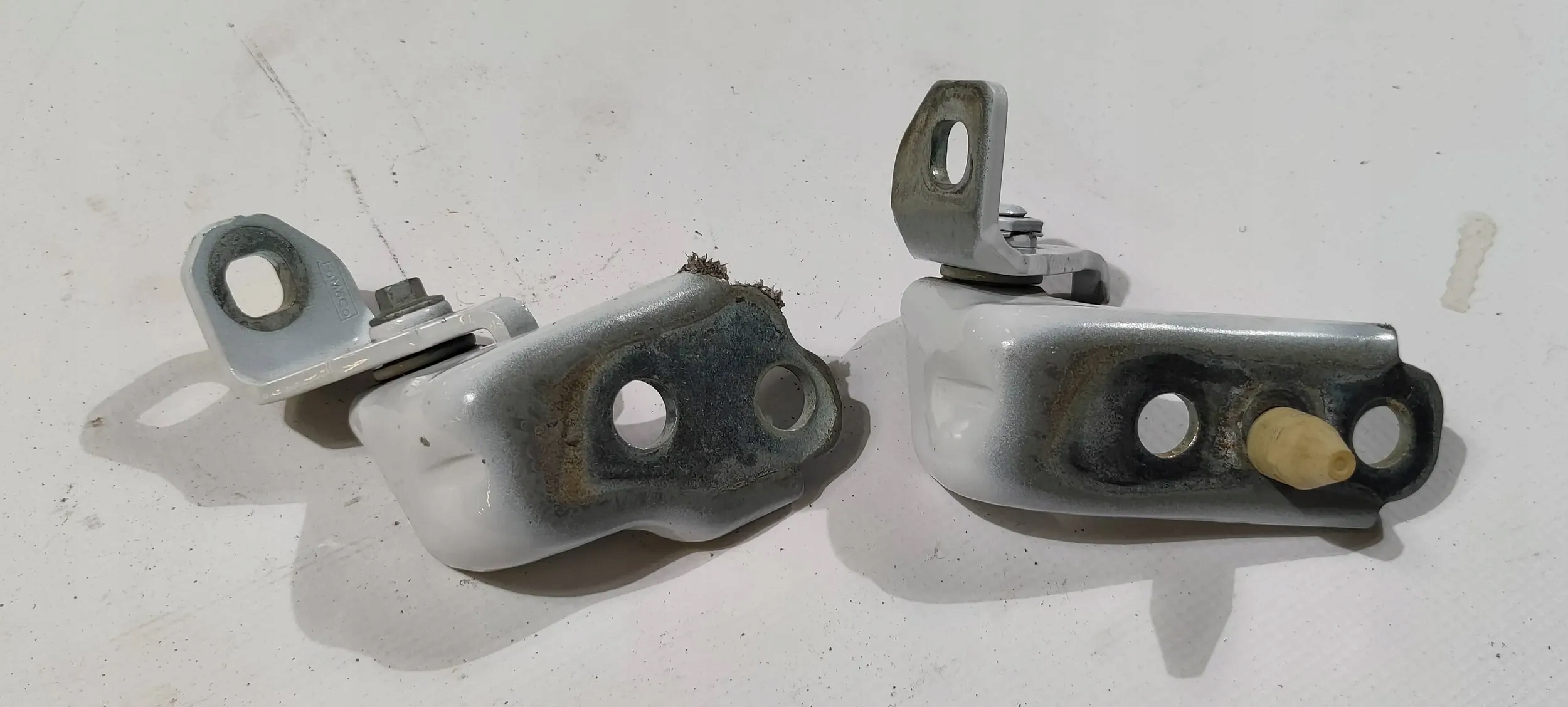 hinges door front przednich of left Ford Explorer 2020
