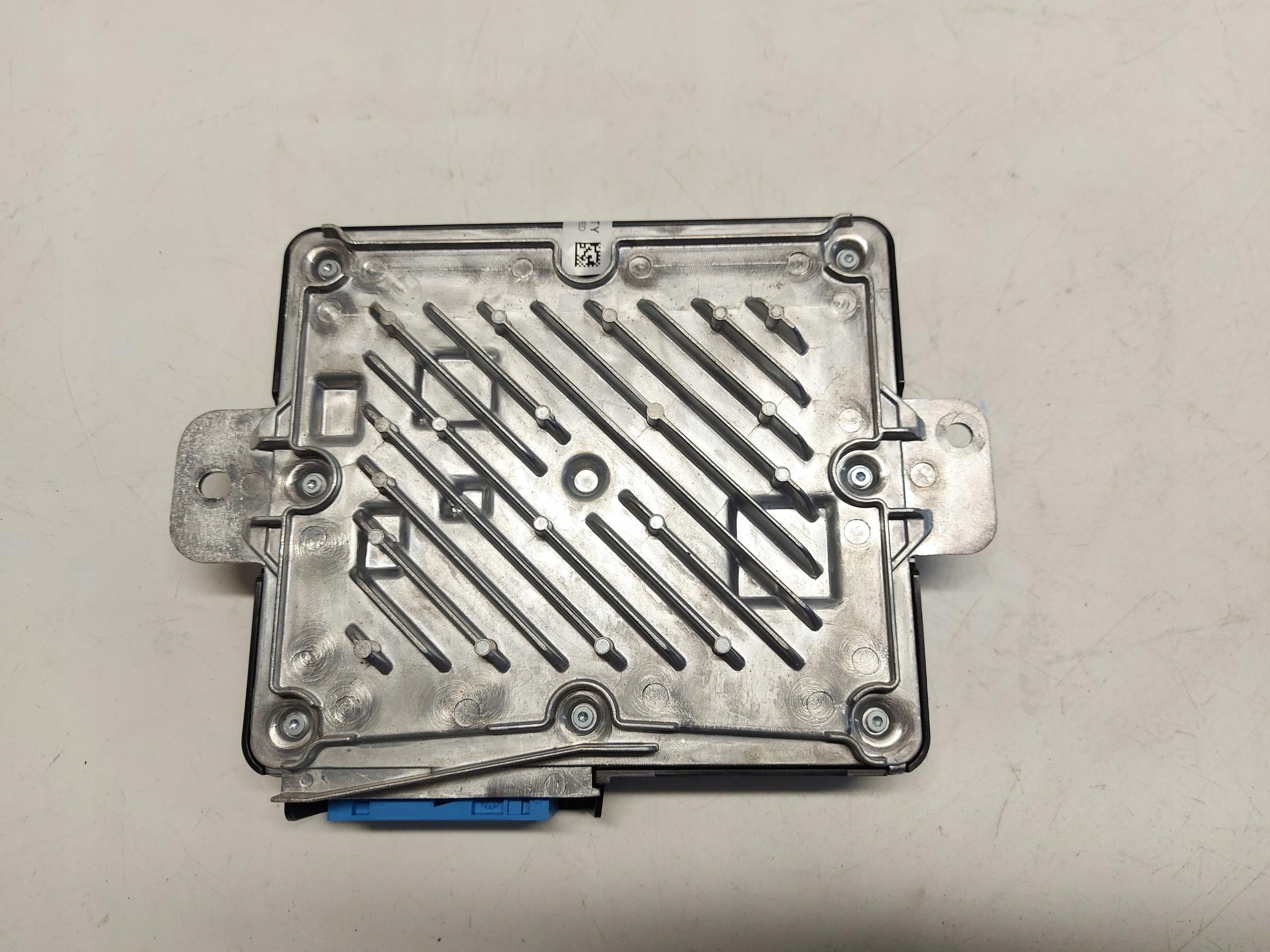 Porsche Taycan GTS 9J1 2023r module control unit WiFi Bluetooth 9J1907018AL