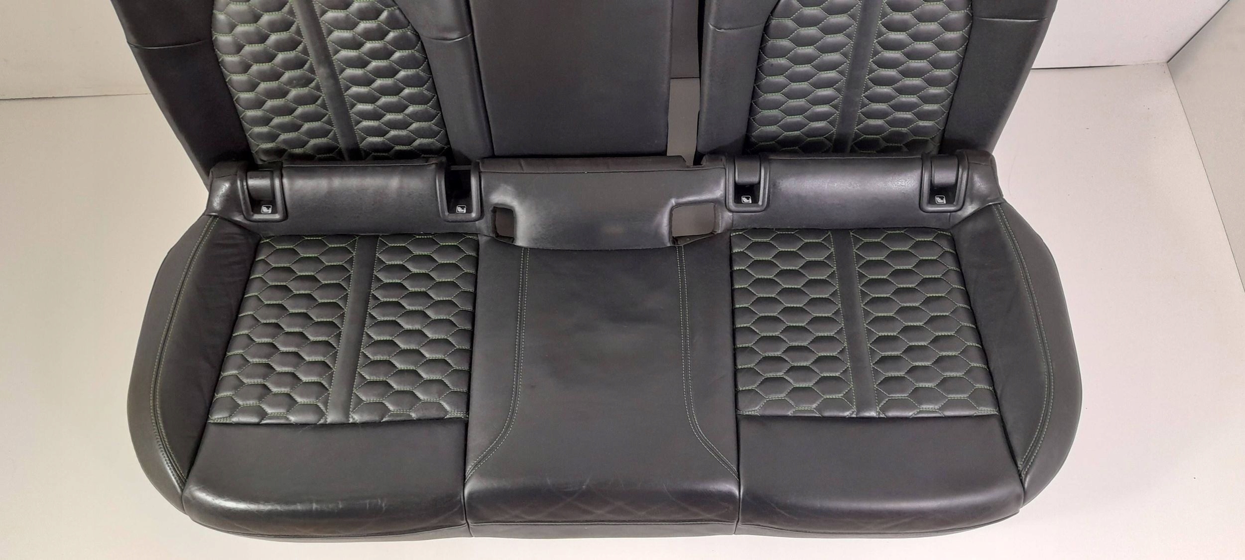 Audi RS3 8Y Sportback Sitz hinten (T12)