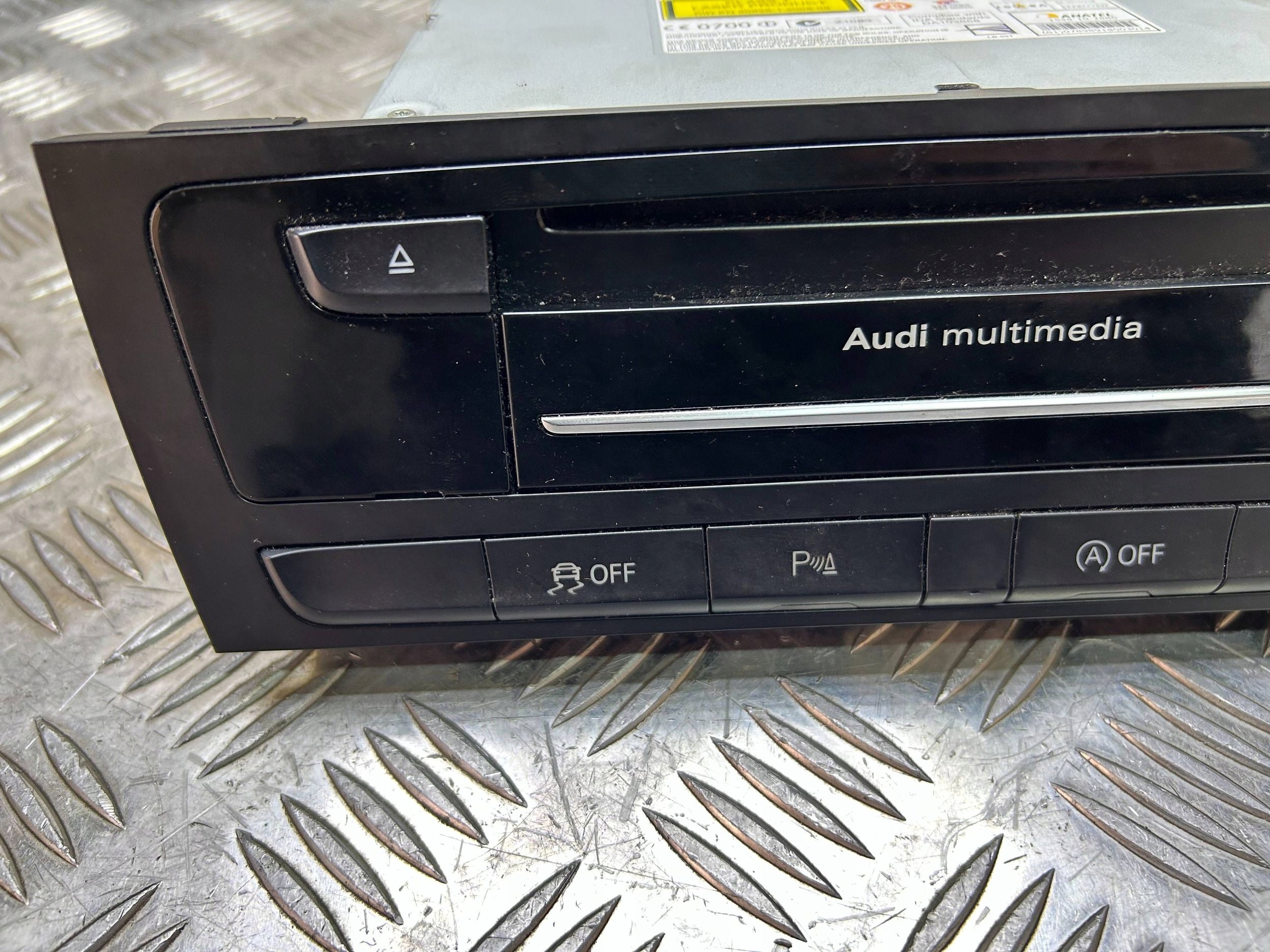 Panel radio / player navigation devices Audi A5 2013 8R2035666B