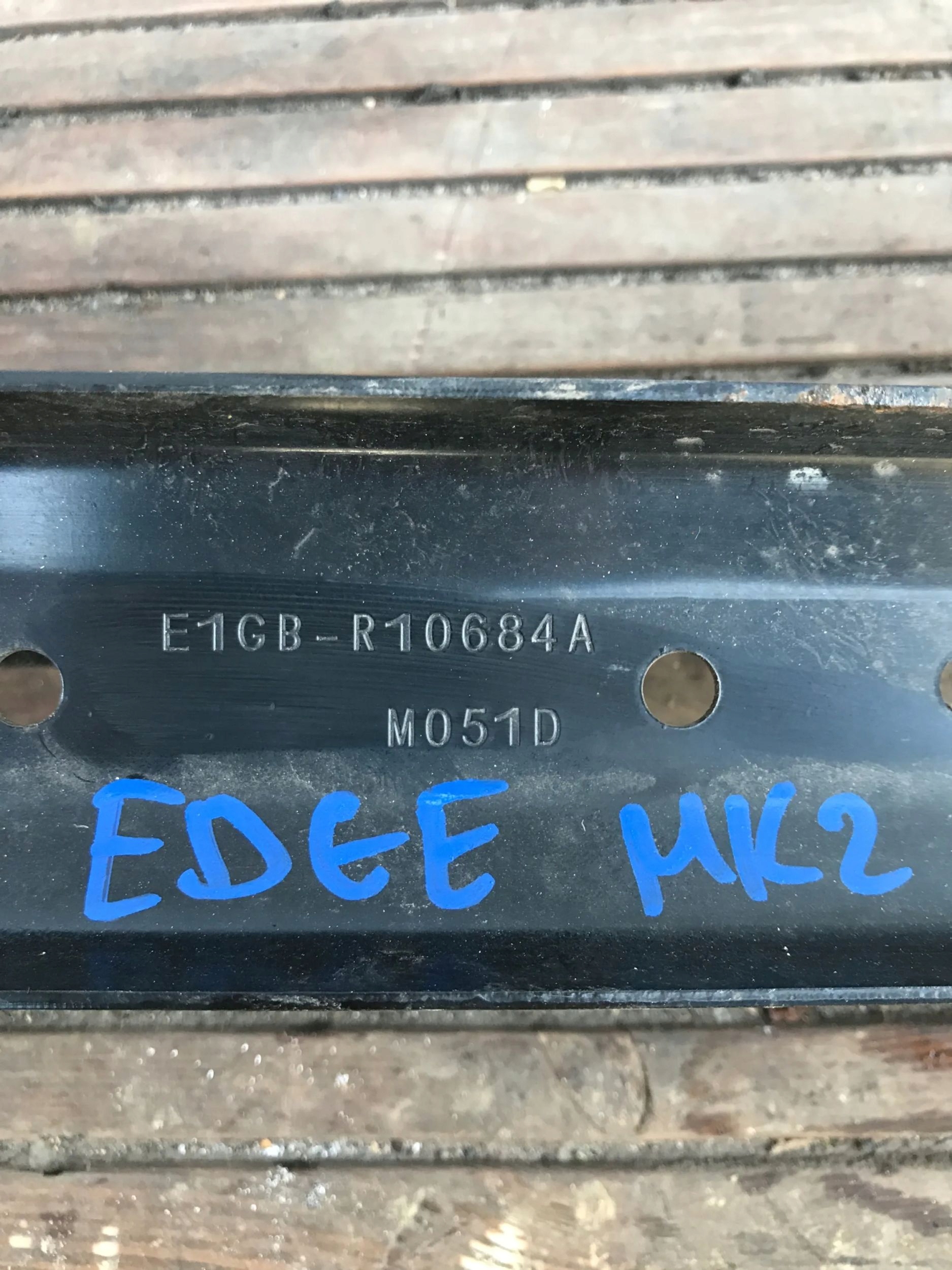 console brace FORD EDGE MK2 E1GB-R10684A