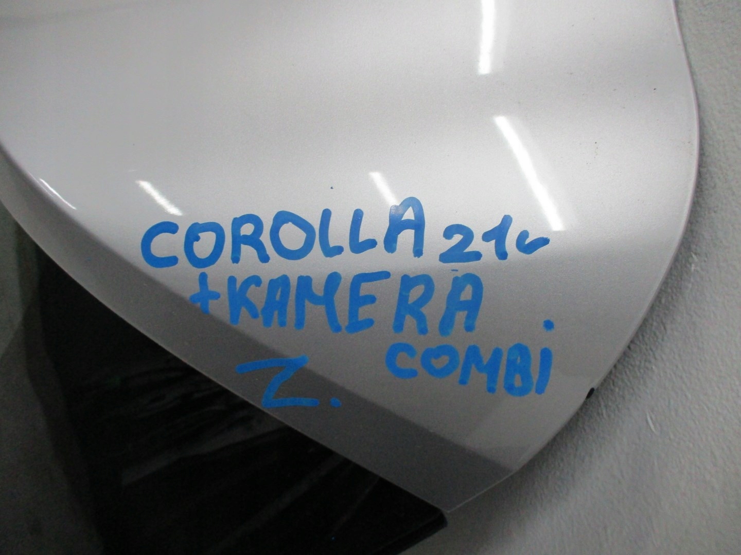 Klapa tylna TOYOTA COROLLA E21 20R KOMBI KAMERA Wersja Europejska