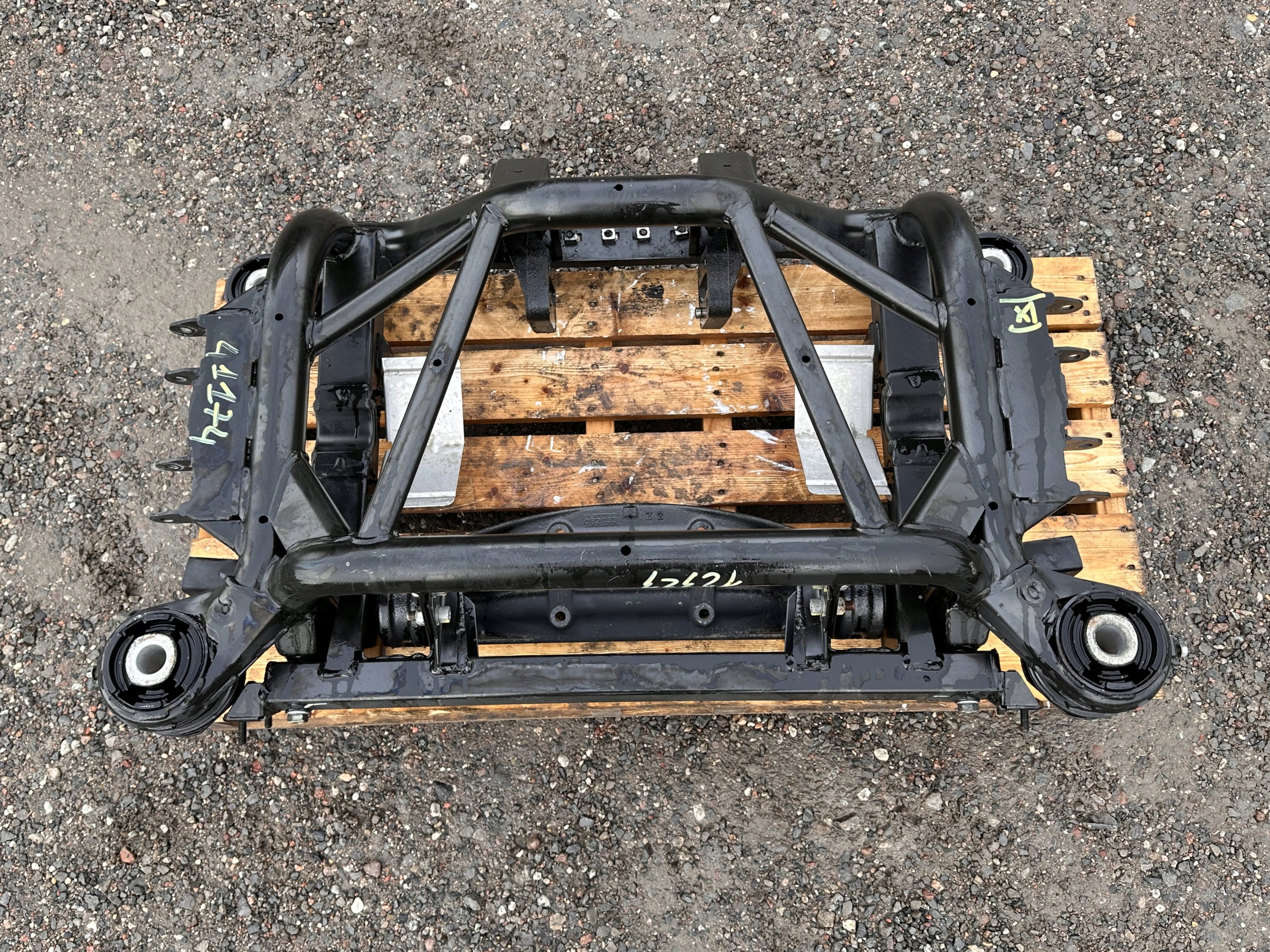 axle beam subframe sider rear part rear. Maserati GranTurismo 2008+