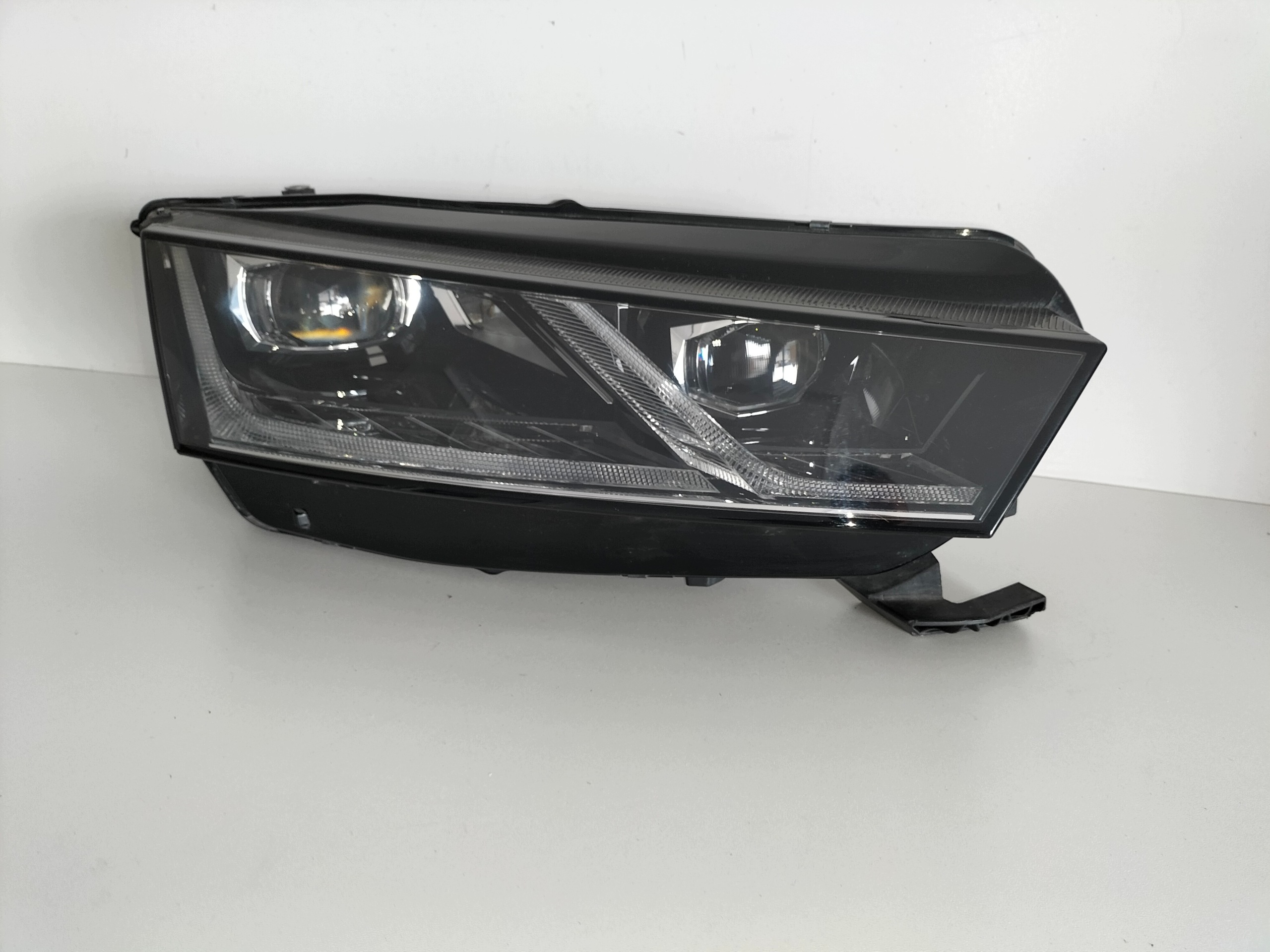 light front reflektor right SKODA OCTAVIA 4 IV 19- FULL LED