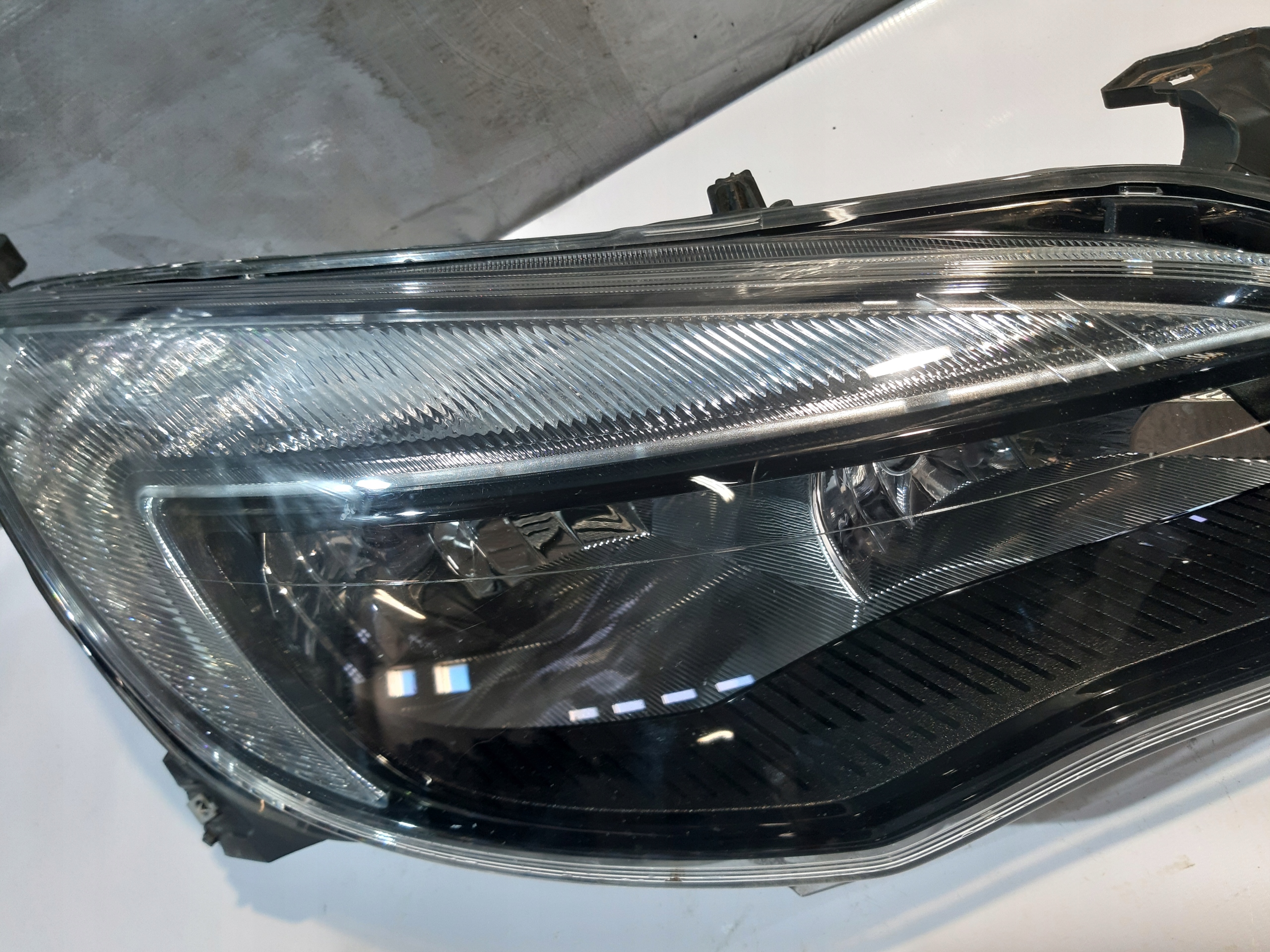Reflektor light right right front Opel Astra IV J 2009- 5D 13297721 ANGLIK