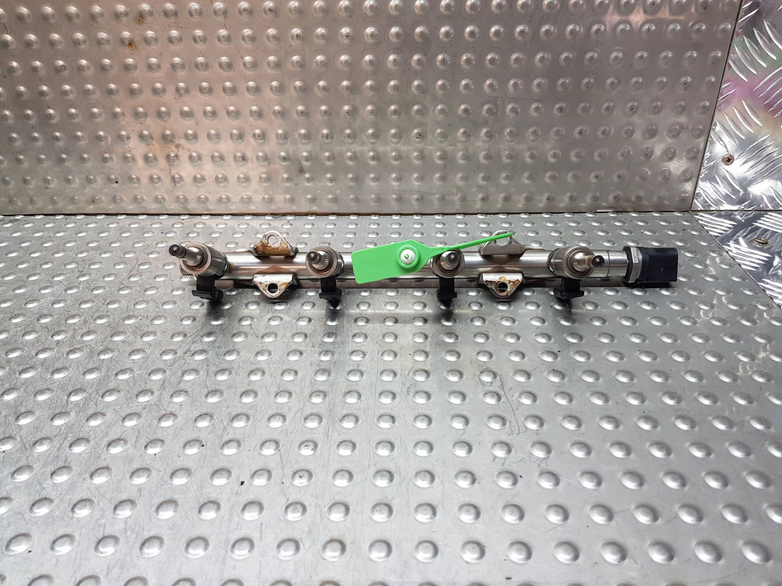 Rampe injection Injecteurs 04E906036E AUDI A3 8V GOLF VII LEON III 1.4 TSI