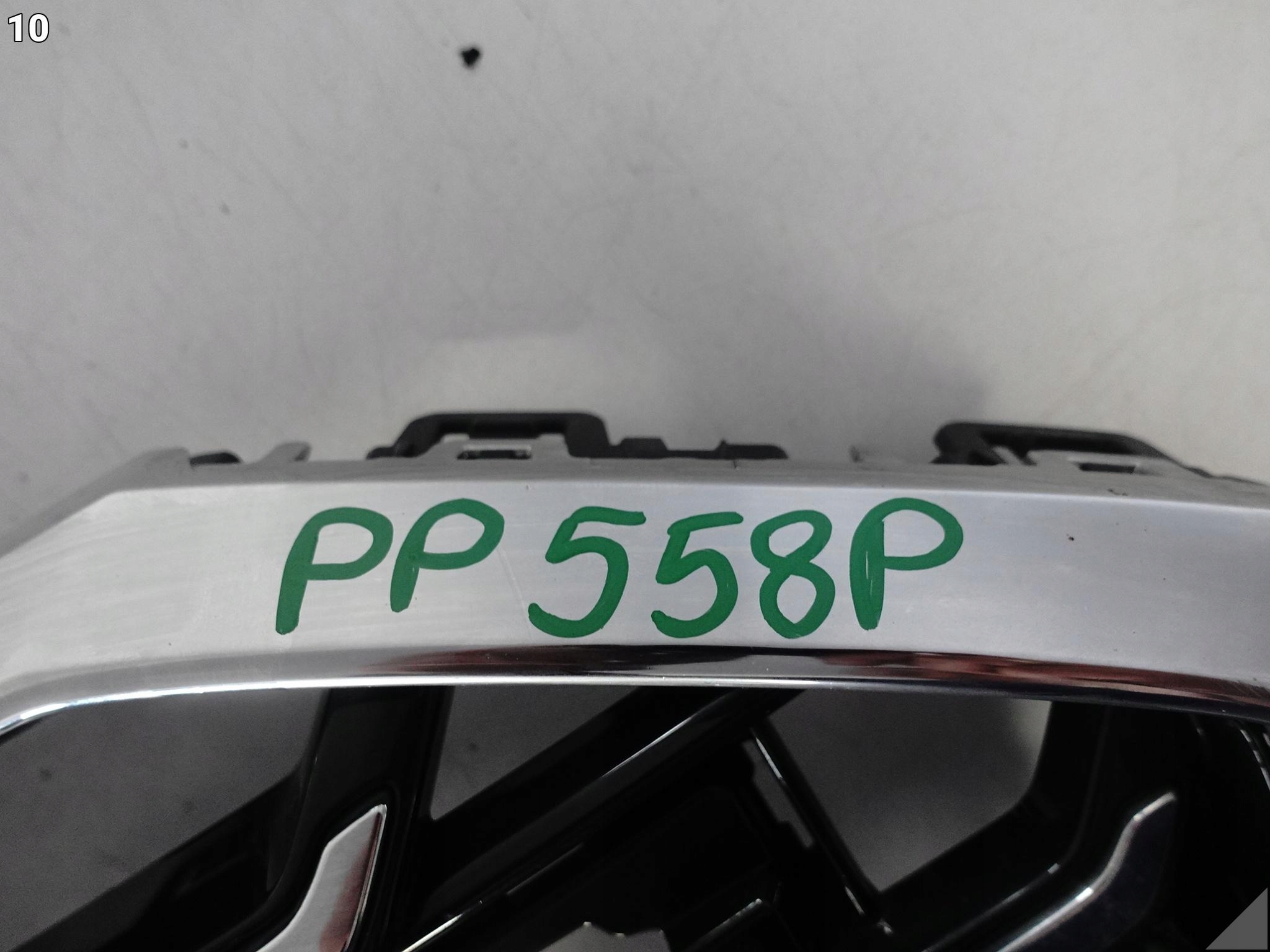 AUDI A6 4K0 C8 S-LINE LIFT 23-25 bumper grill grille CHROM front RN4