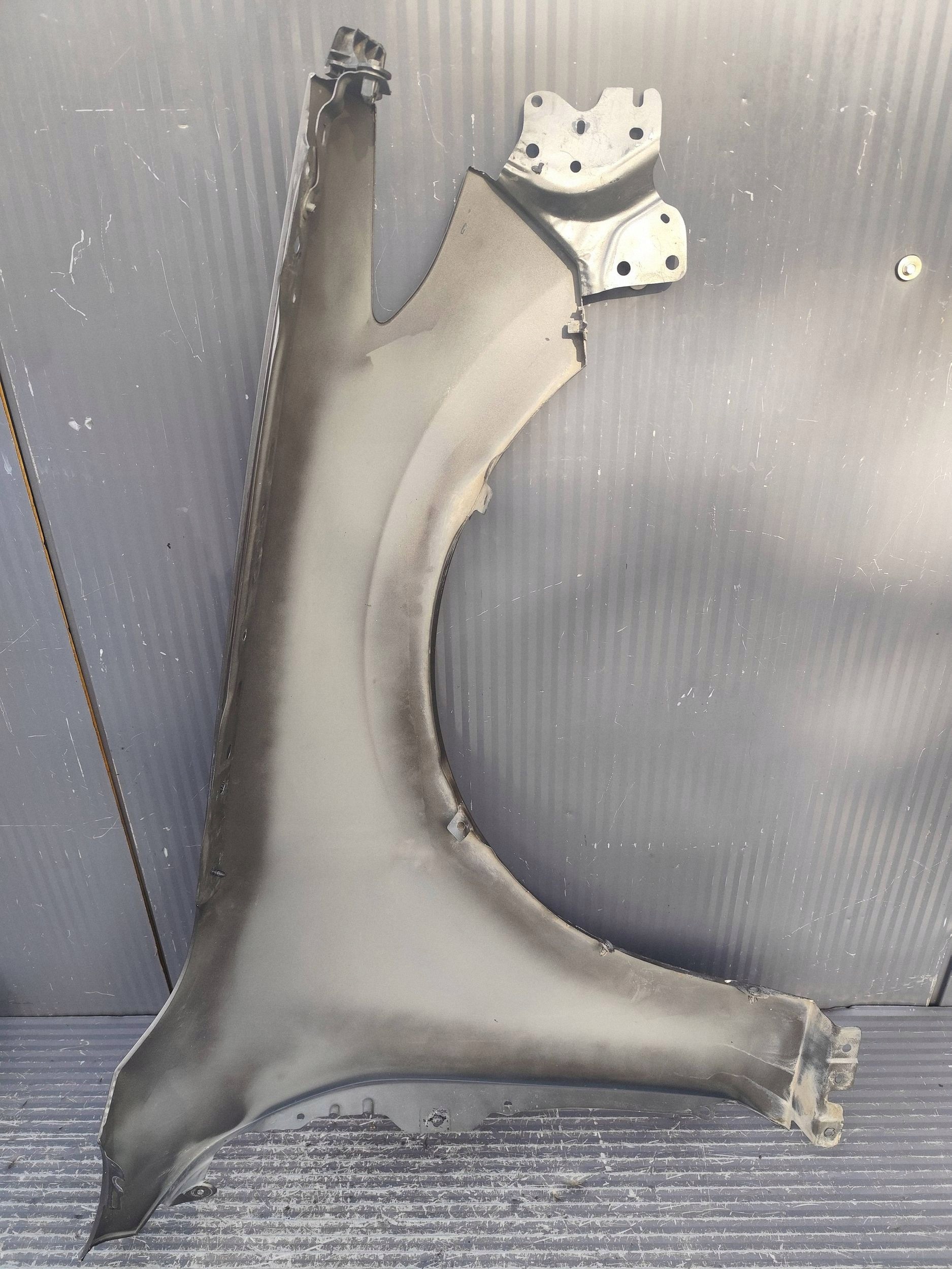 MAZDA 3 IV kotflügel vorne links