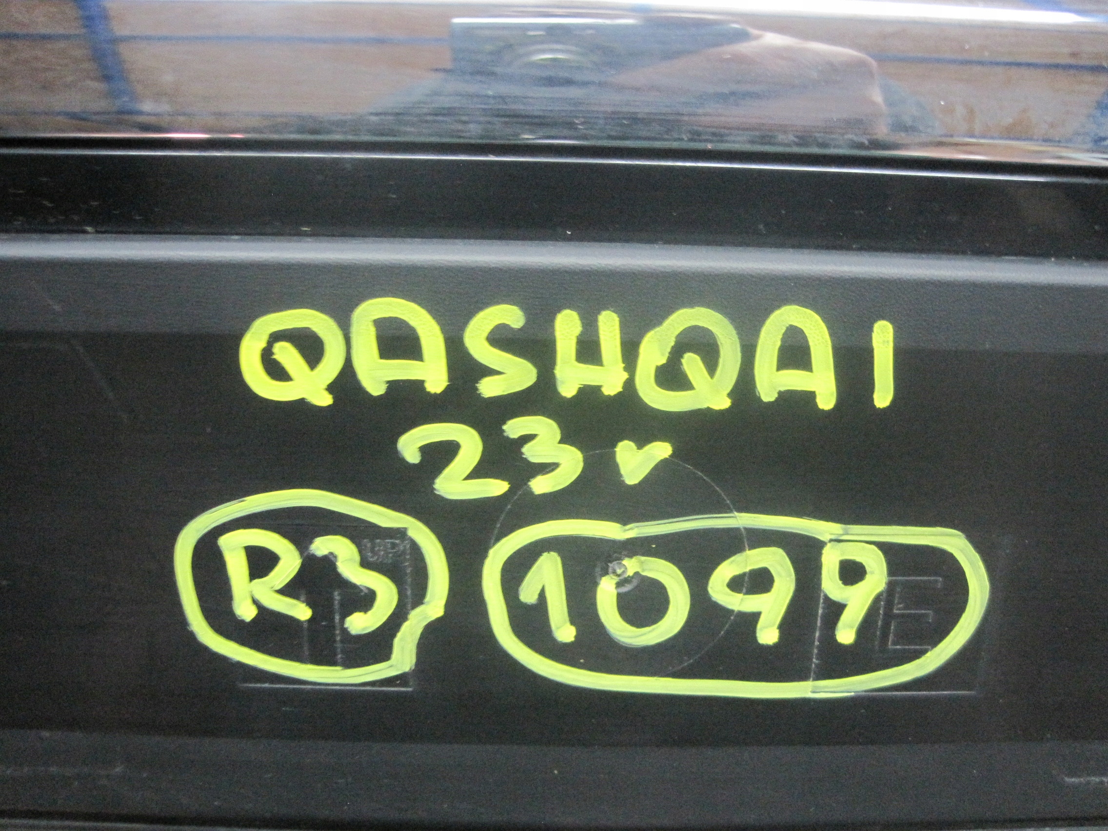 nárazník NISSAN QASHQAI 23R předek přední