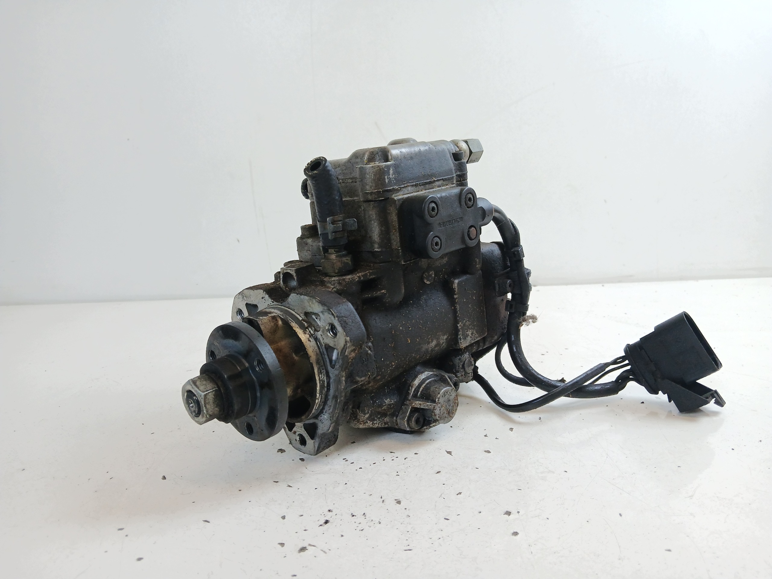 VW GOLF IV BORA 1.9 TDI injection pump 038130107D