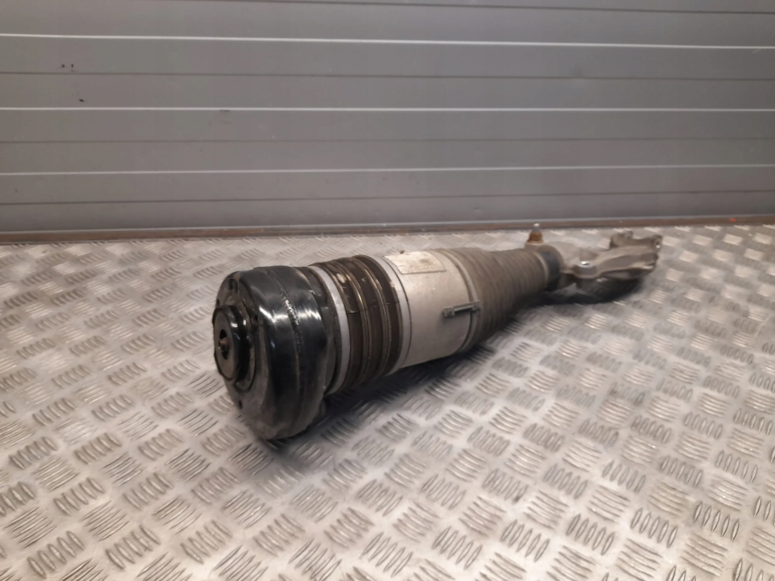 Audi Q5 SQ5 80a616039g передний правый амортизатор