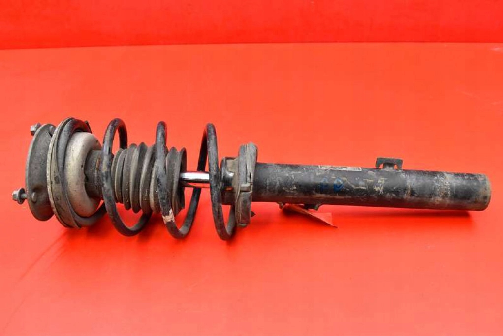 shock absorber right front 6796156-01 BMW E93 3.0i 218 KM 04-10