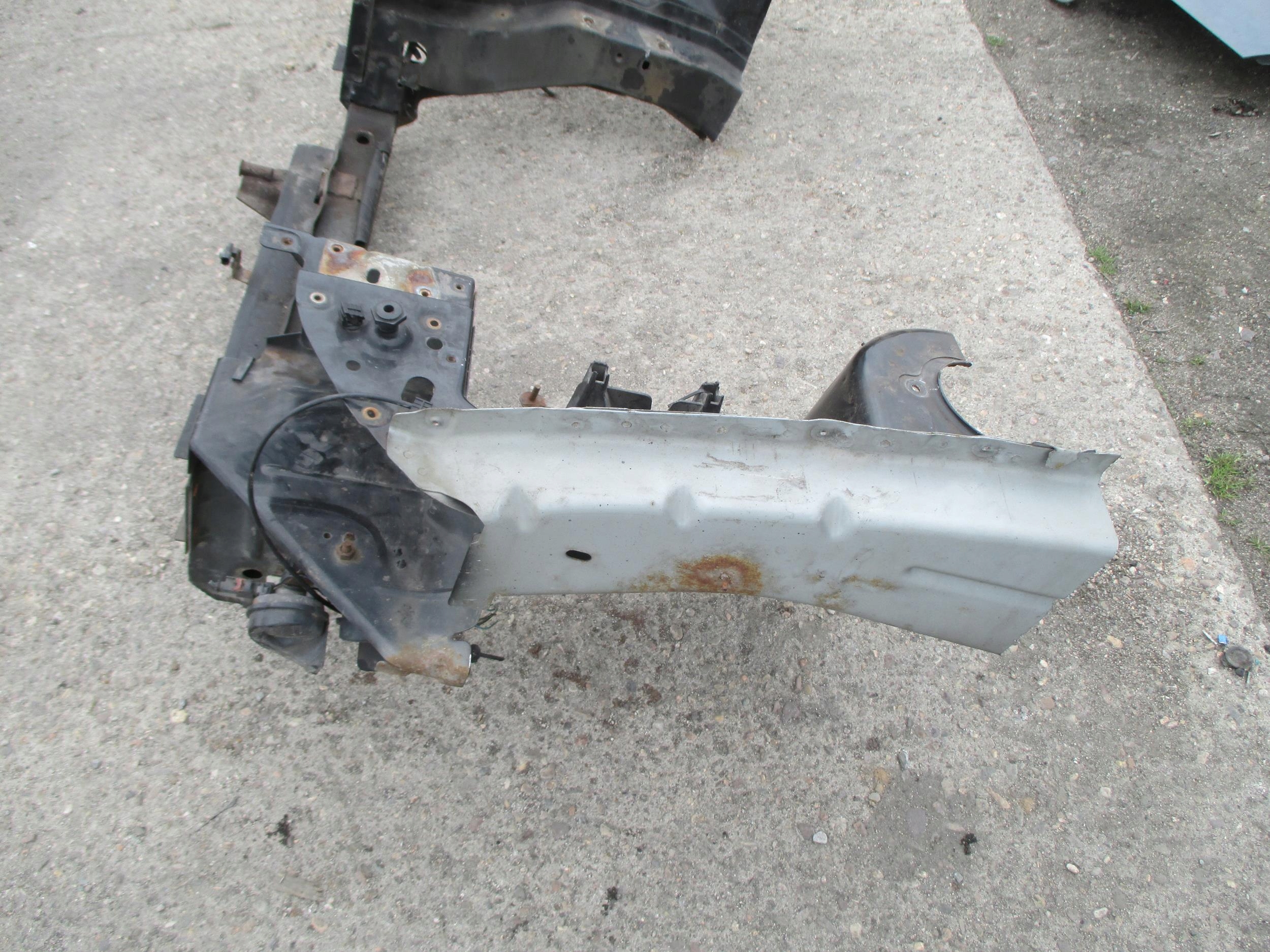 CHRYSLER VOYAGER 4 IV 00-07 PODŁUŻNICA RAMA ĆWIARTKA LEWA PRZEDNIA