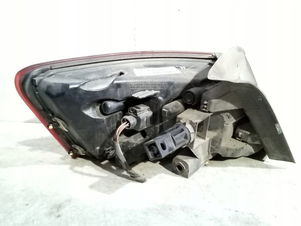 Audi A3 8V feu droit arrière arrière 8V3945096B