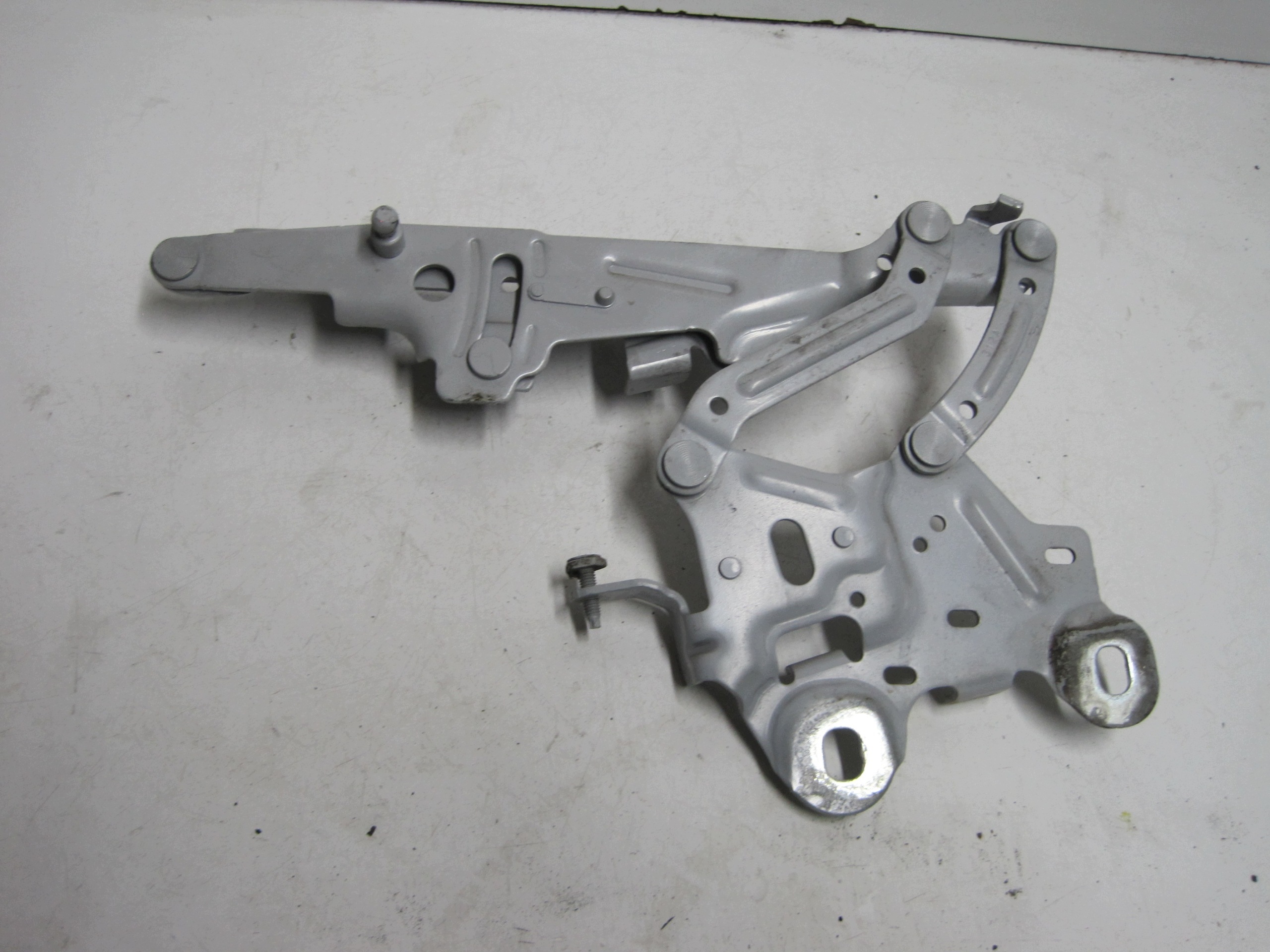 hinge bonnets left BMW X1 F48 7329441