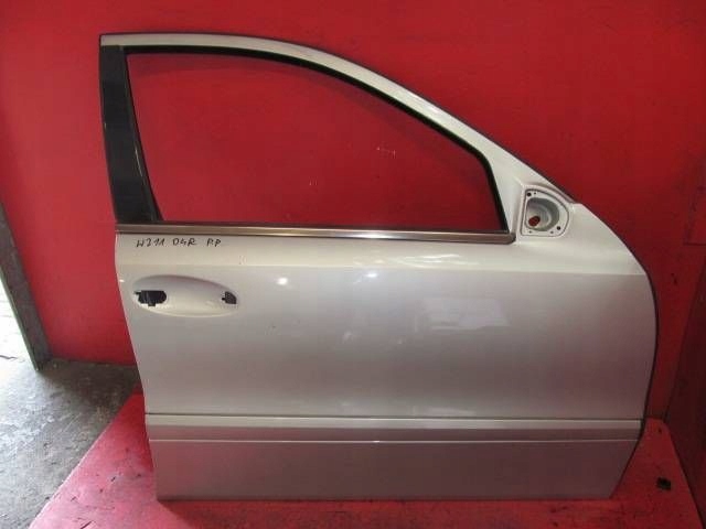 MERCEDES W211 E-KLASA door right front front silver C744 744