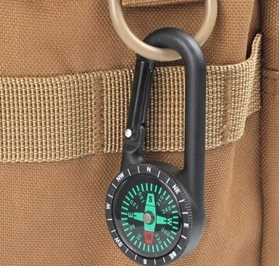 DOMINATOR KARABIŃCZYK KOMPAS SURVIVAL BRELOK METAL Model C40A