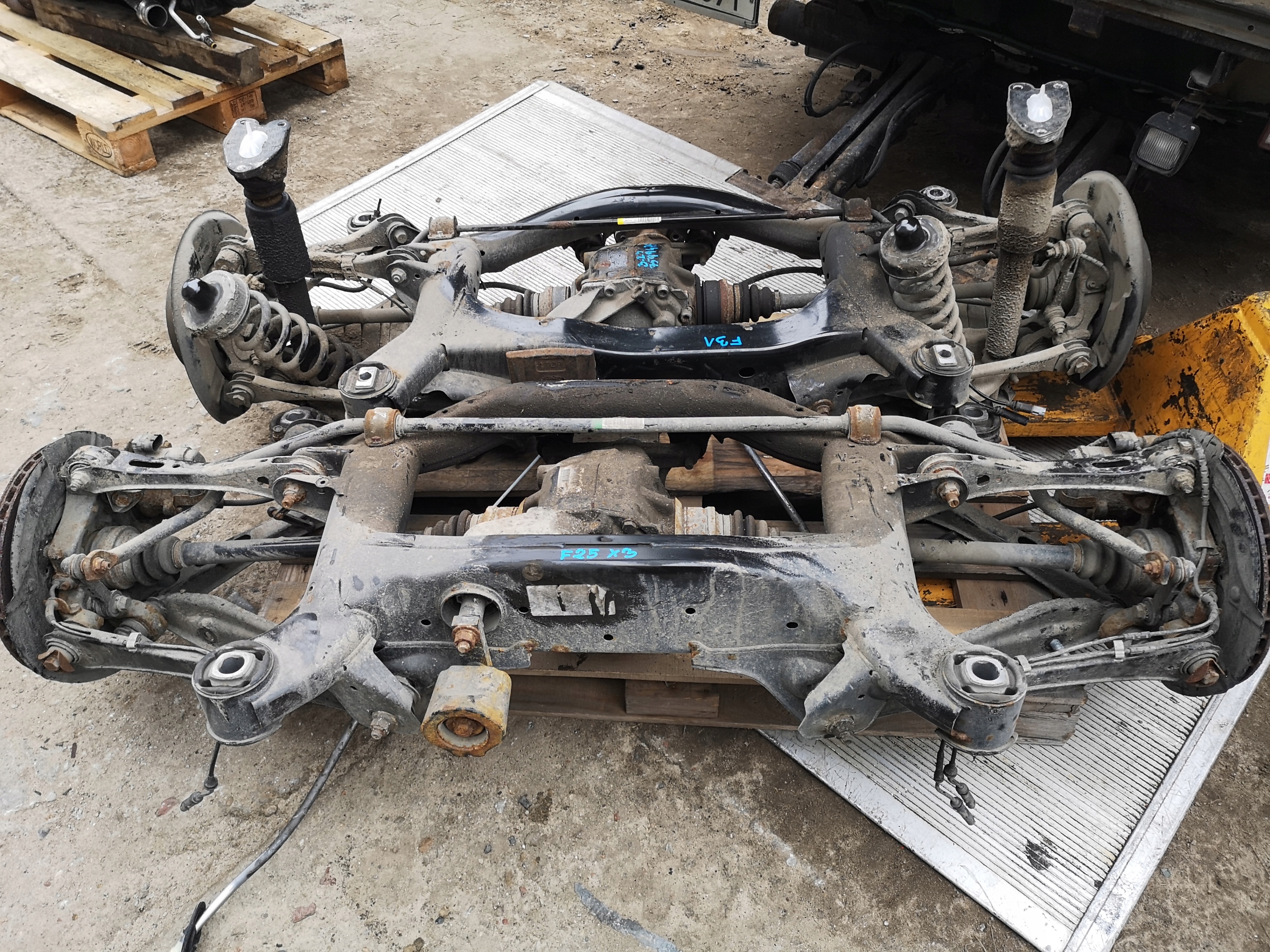 ZAWIESZENIE WAHACZE WÓZEK KPL TYŁ BMW X3 F25 XD