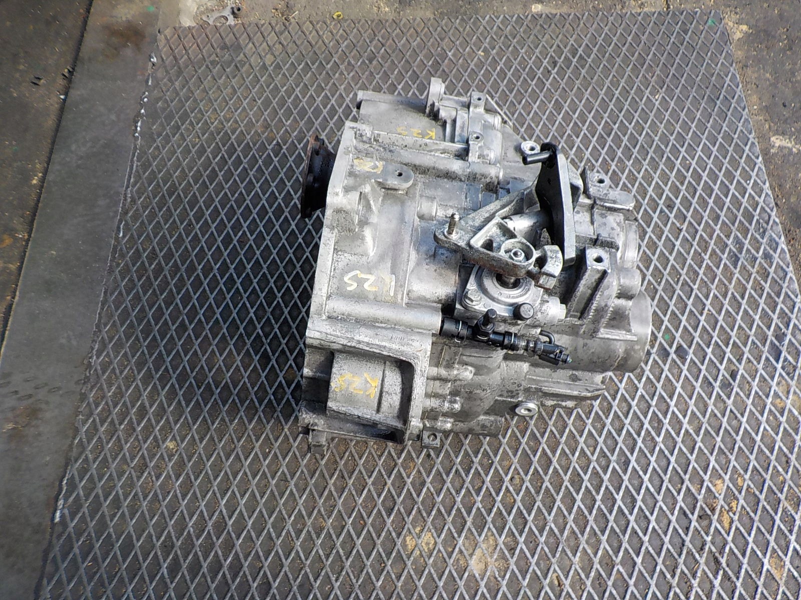 AUDI A3 II 8P 2.0 TFSI ORG Getriebe KZS