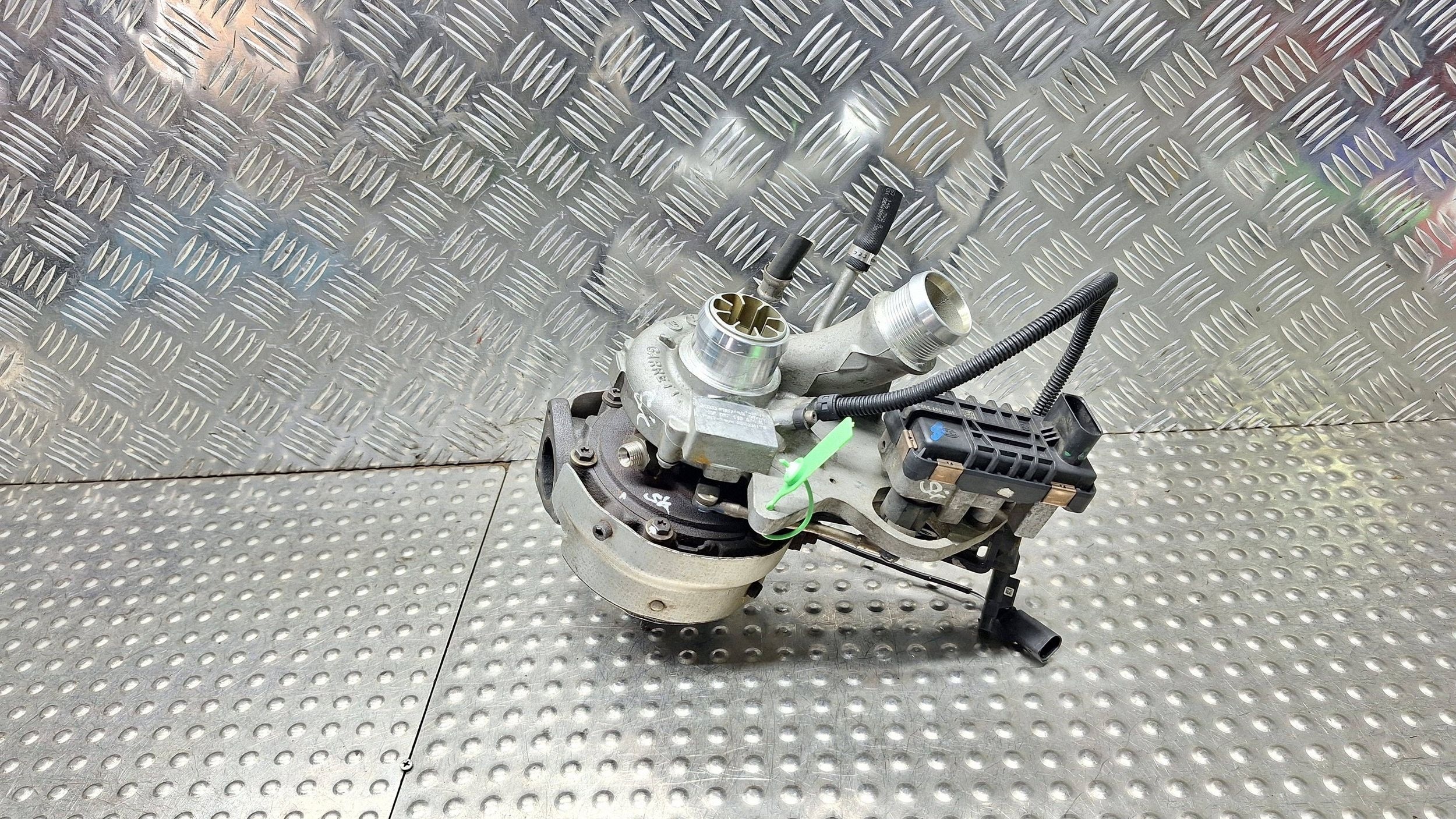 turbo 057145074N PORSCHE CAYENNE 92A AUDI Q7 4.2 TDI