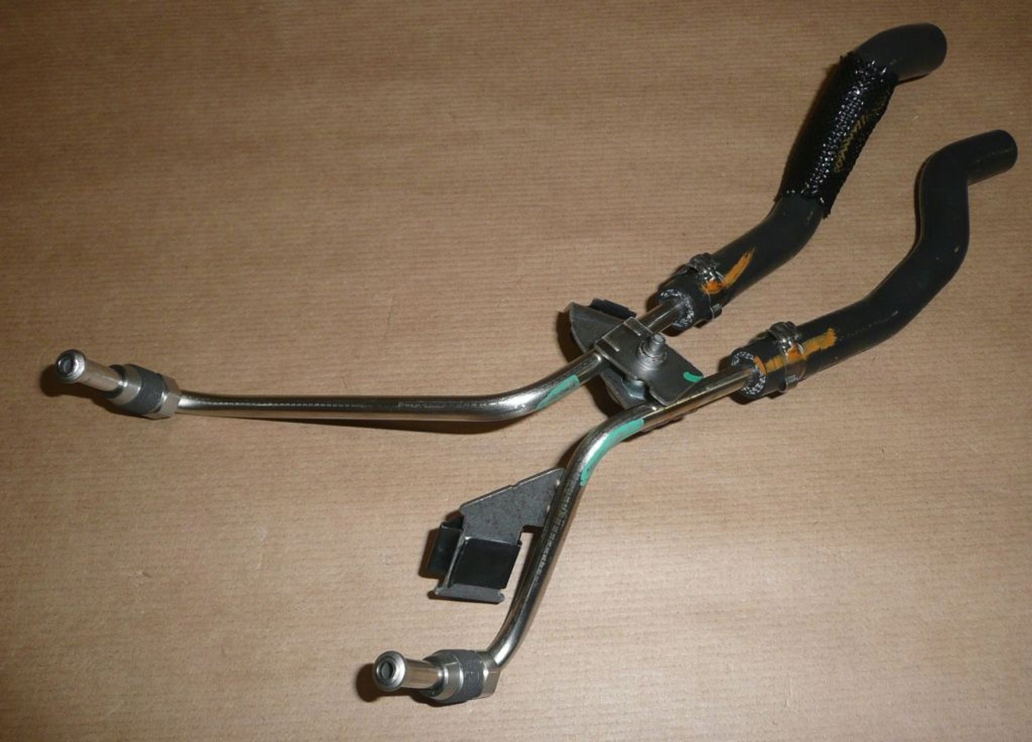 PRZEWODY CZUJNIKA CIŚ.SPALIN R KANGOO II Producent części Renault OE