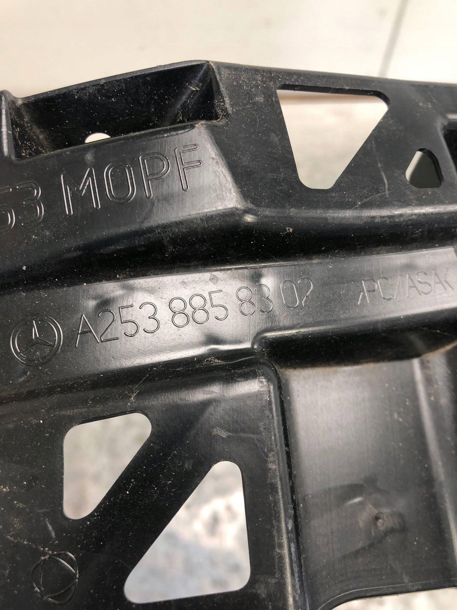 bumper bracket left rear part MERCEDES W253 A2538858302