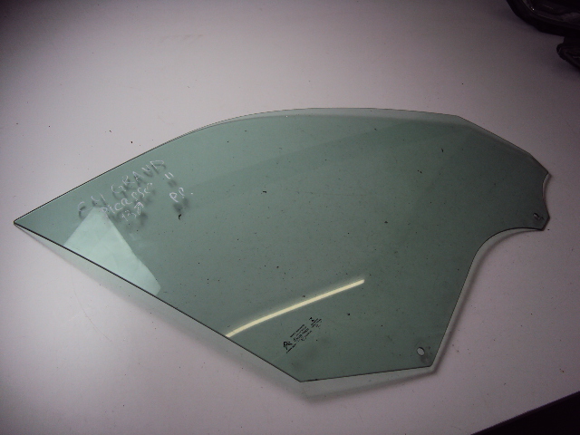 Переднее правое стекло CITROEN C4 Grand PICASSO II 13-