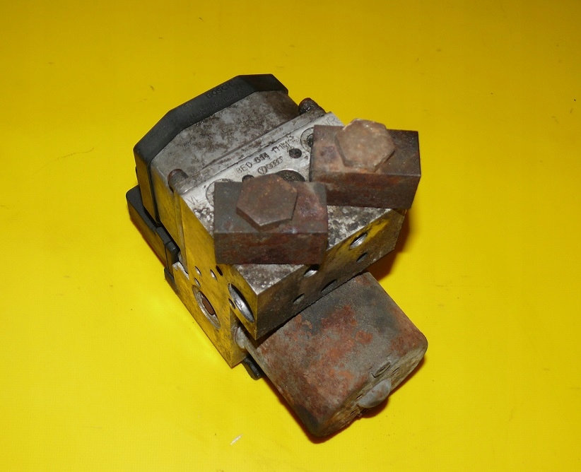 Pompa ABS ESP AUDI A8 D2 3.7 V8 230KM AEW 94-98r. 8E0614111M 0273004134