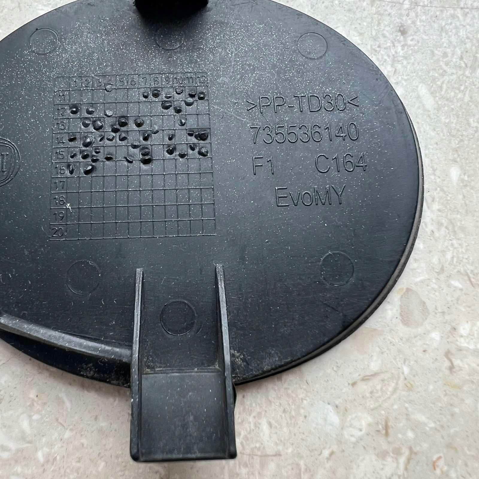 FIAT PUNTO EVO 12-18 towing hook cap front 735536140