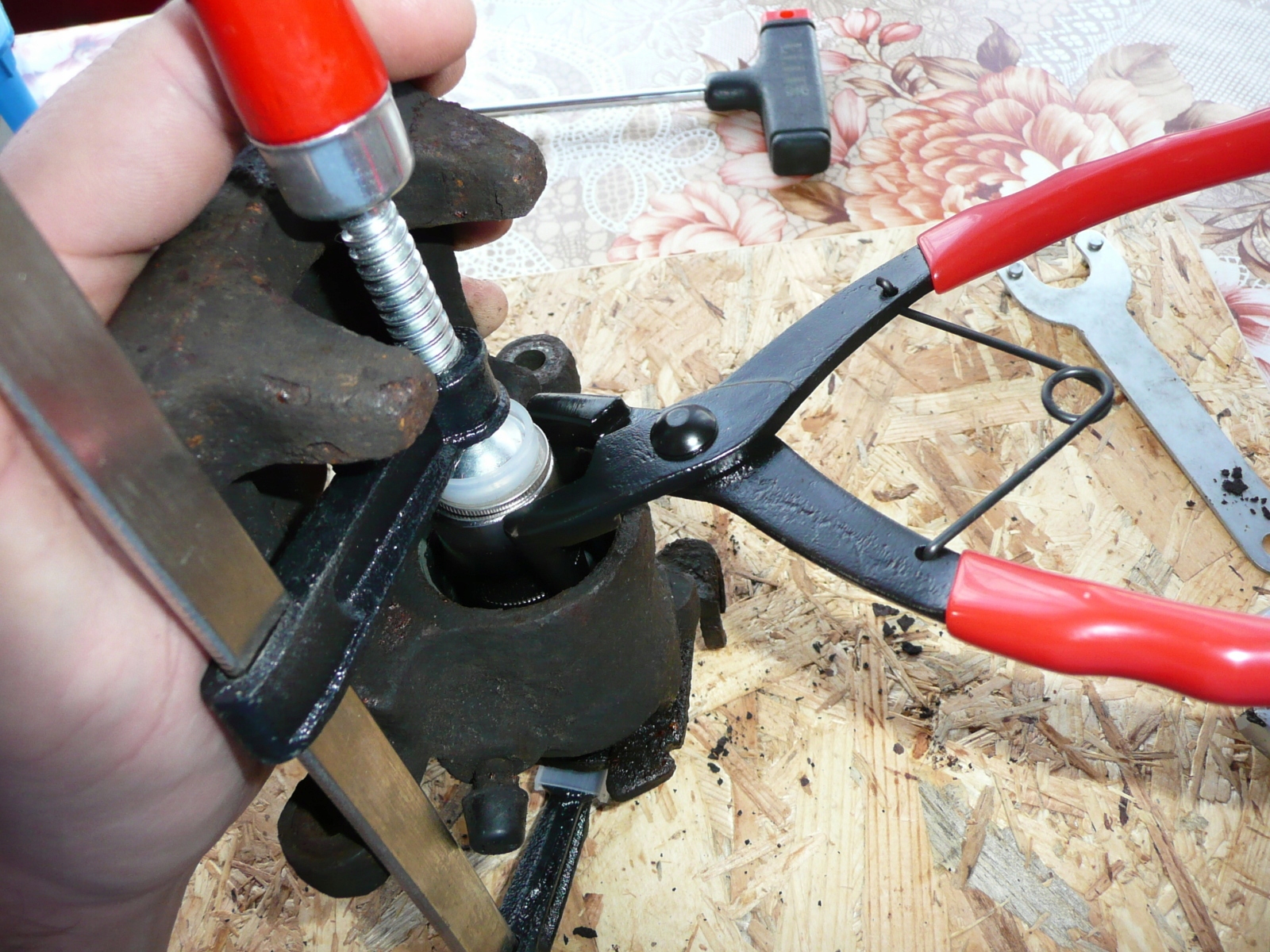 SZCZYPCE DO PIERŚCIENI SEGERA ZACISKÓW HAMULCOWYCH Kod producenta S-SRP50