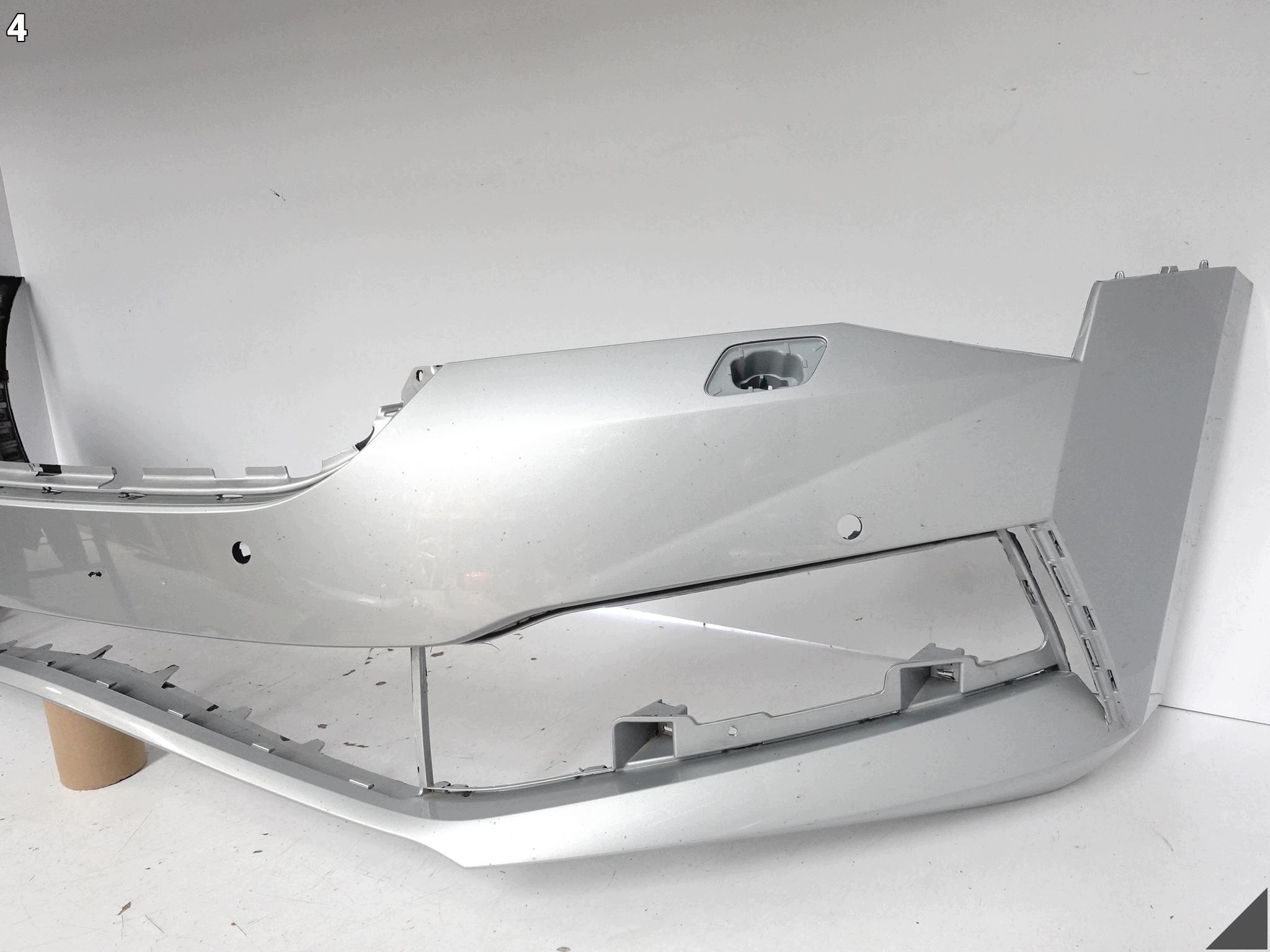 SKODA SUPERB III 3V0 LIFT 19-24 bumper BUMPER support front (4xPDC washers)