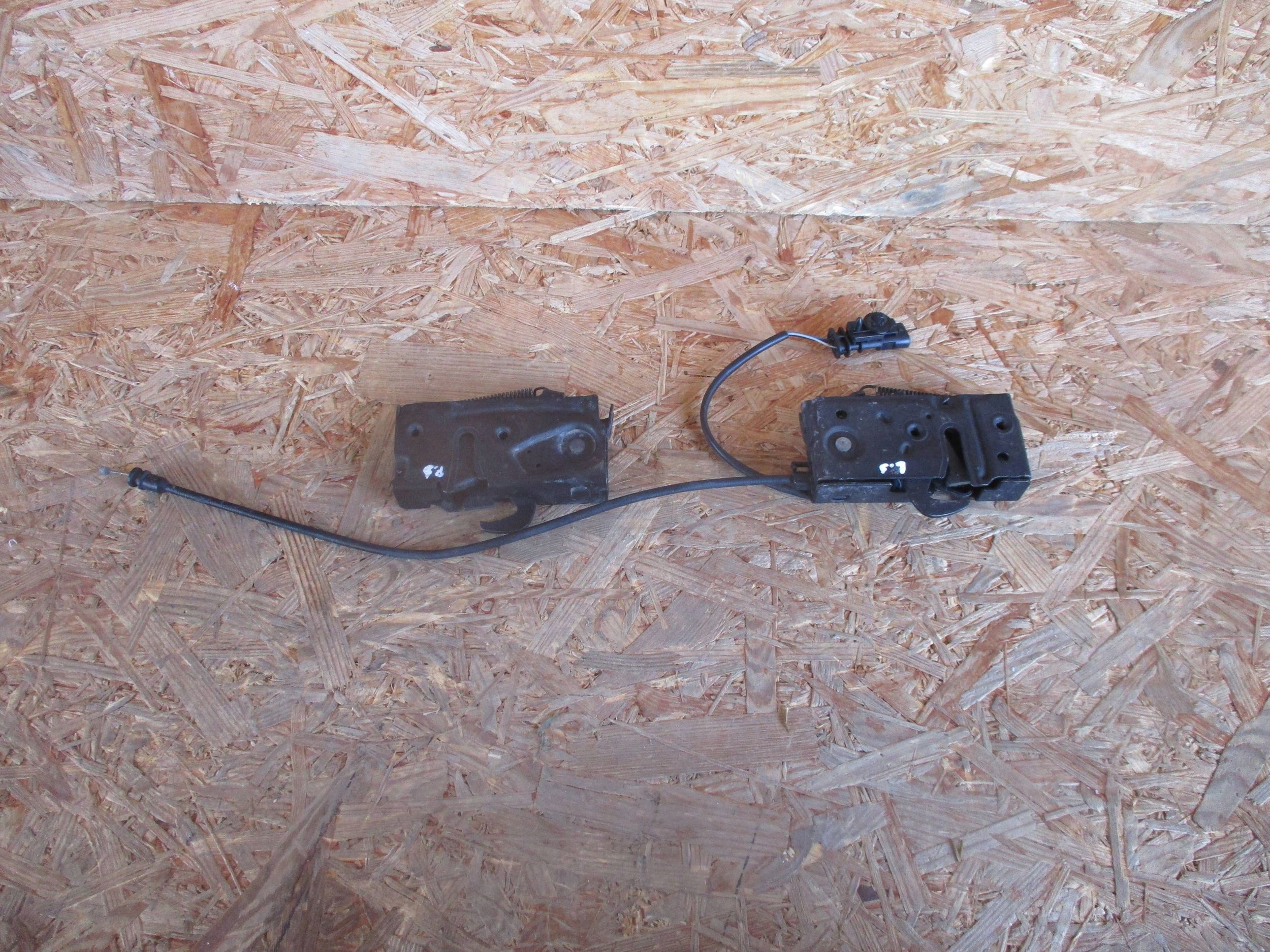 lock MASK right left VOLVO XC60 II