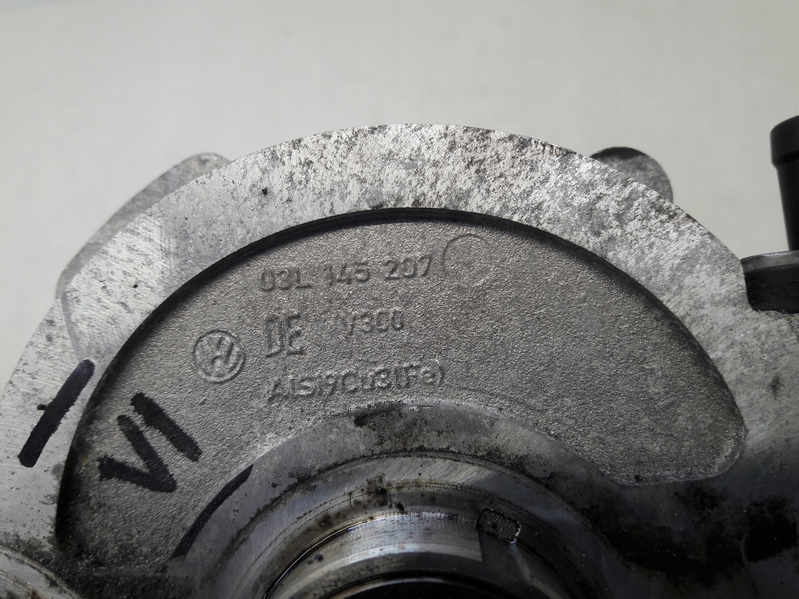 Vacum Pompa 03L100D VW Golf VI