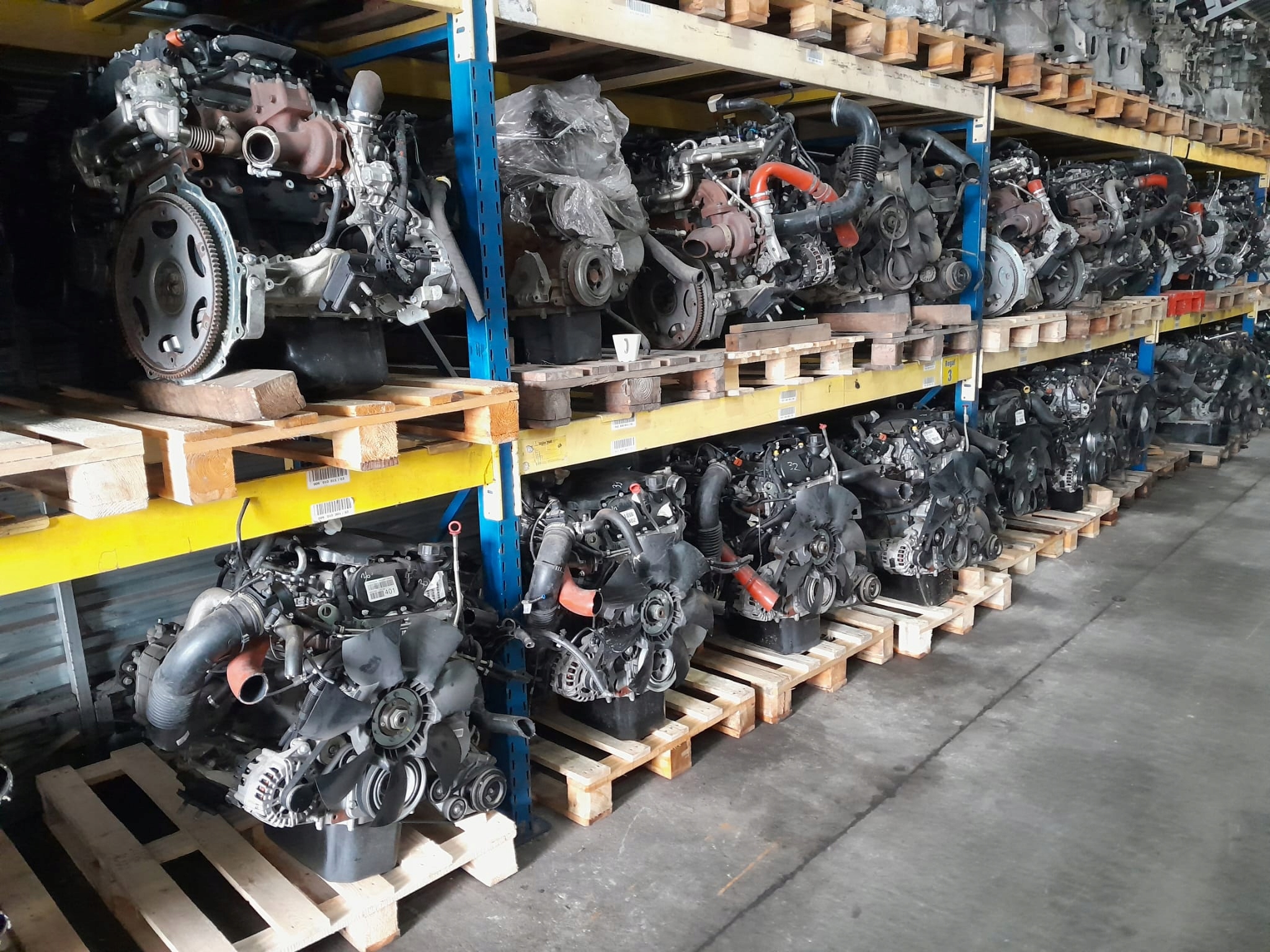 SILNIK MITSUBISHI FUSO 3.0 F1CGL411F/M004 Typ samochodu Samochody dostawcze