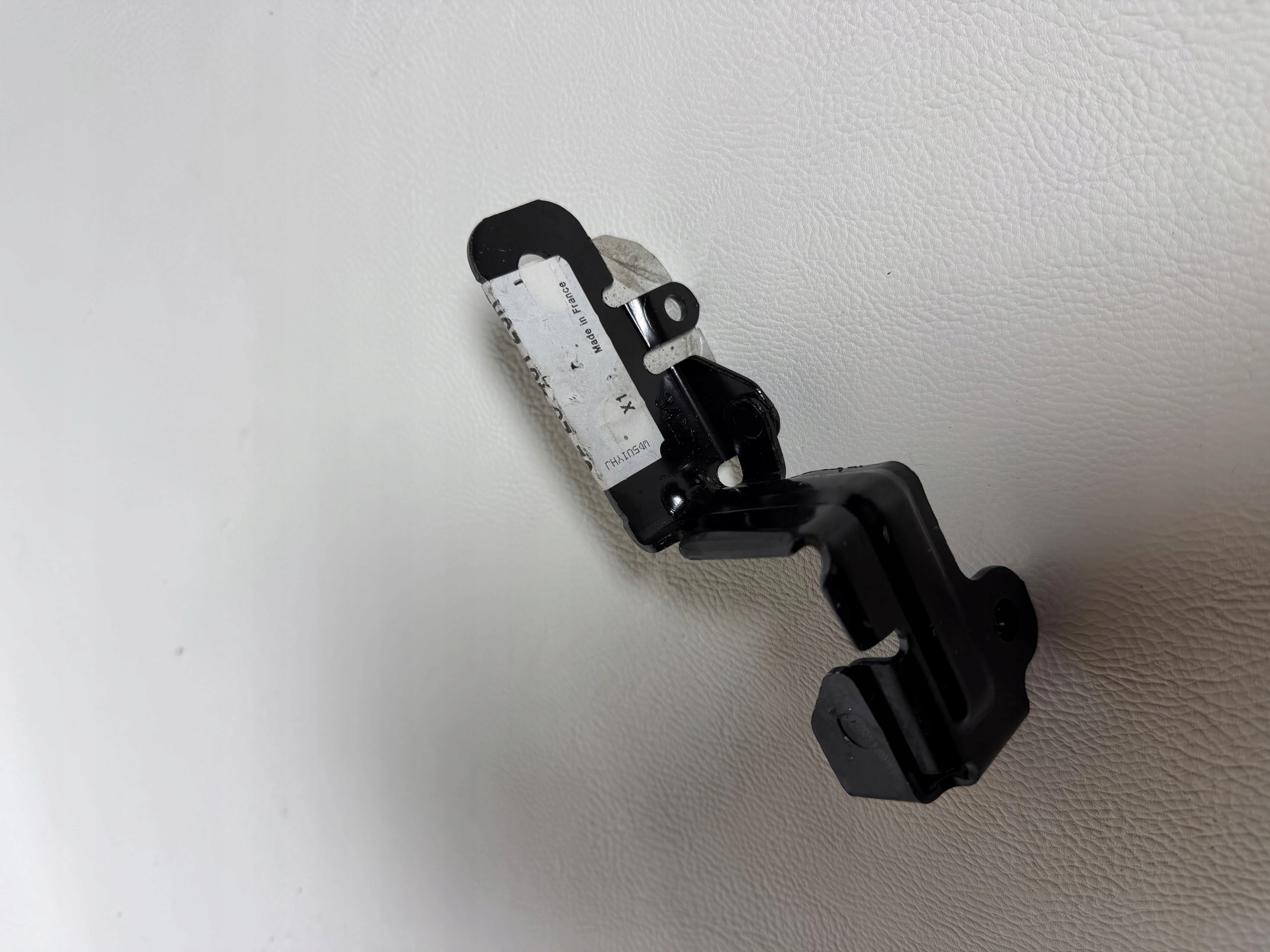 Renault Megane IV staffa parafango Anteriore 622346125R