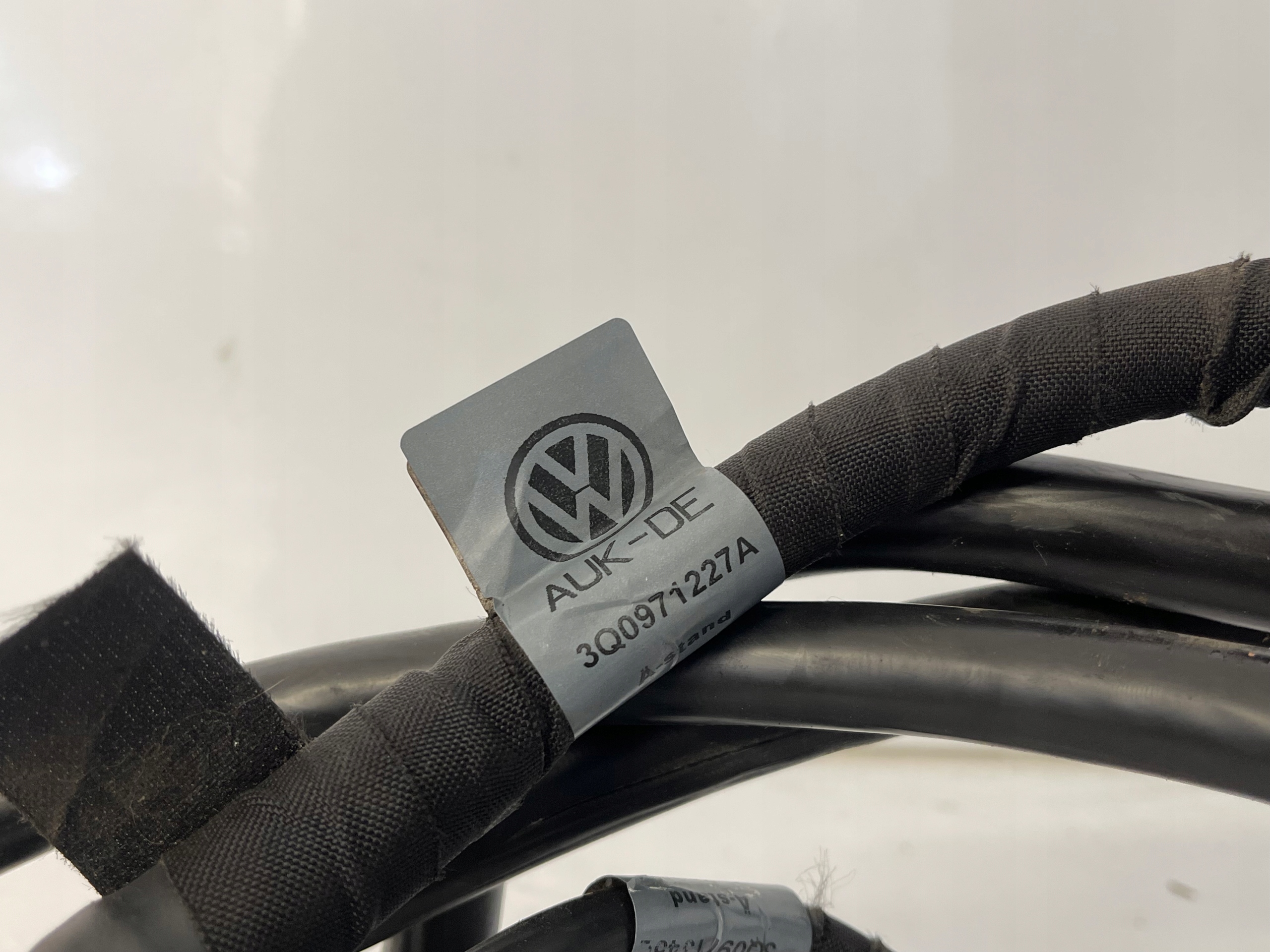 VW PASSAT B8 Klemme AKUMULATORA 3Q0971227A