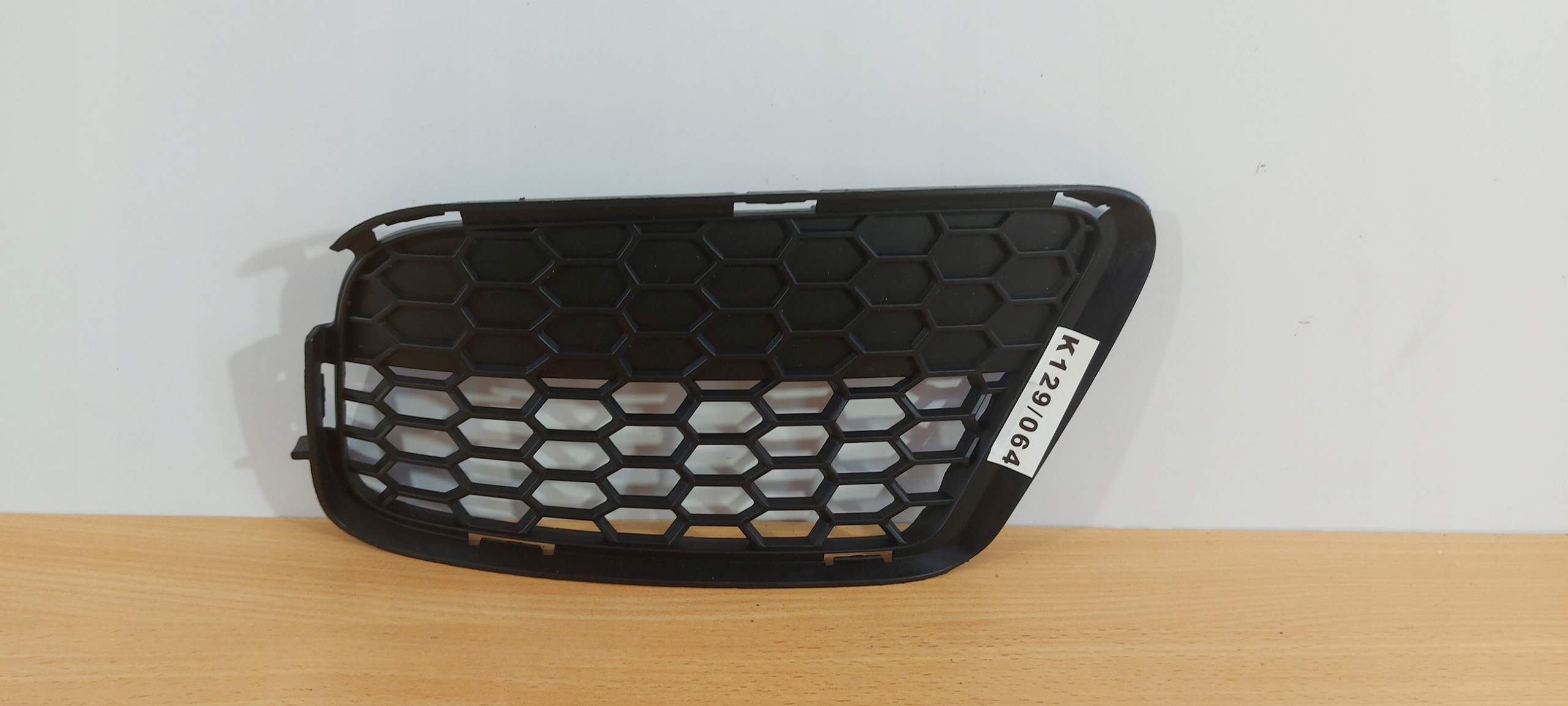 BMW X1 E84 m-packet grid of a bumper new ORG 064