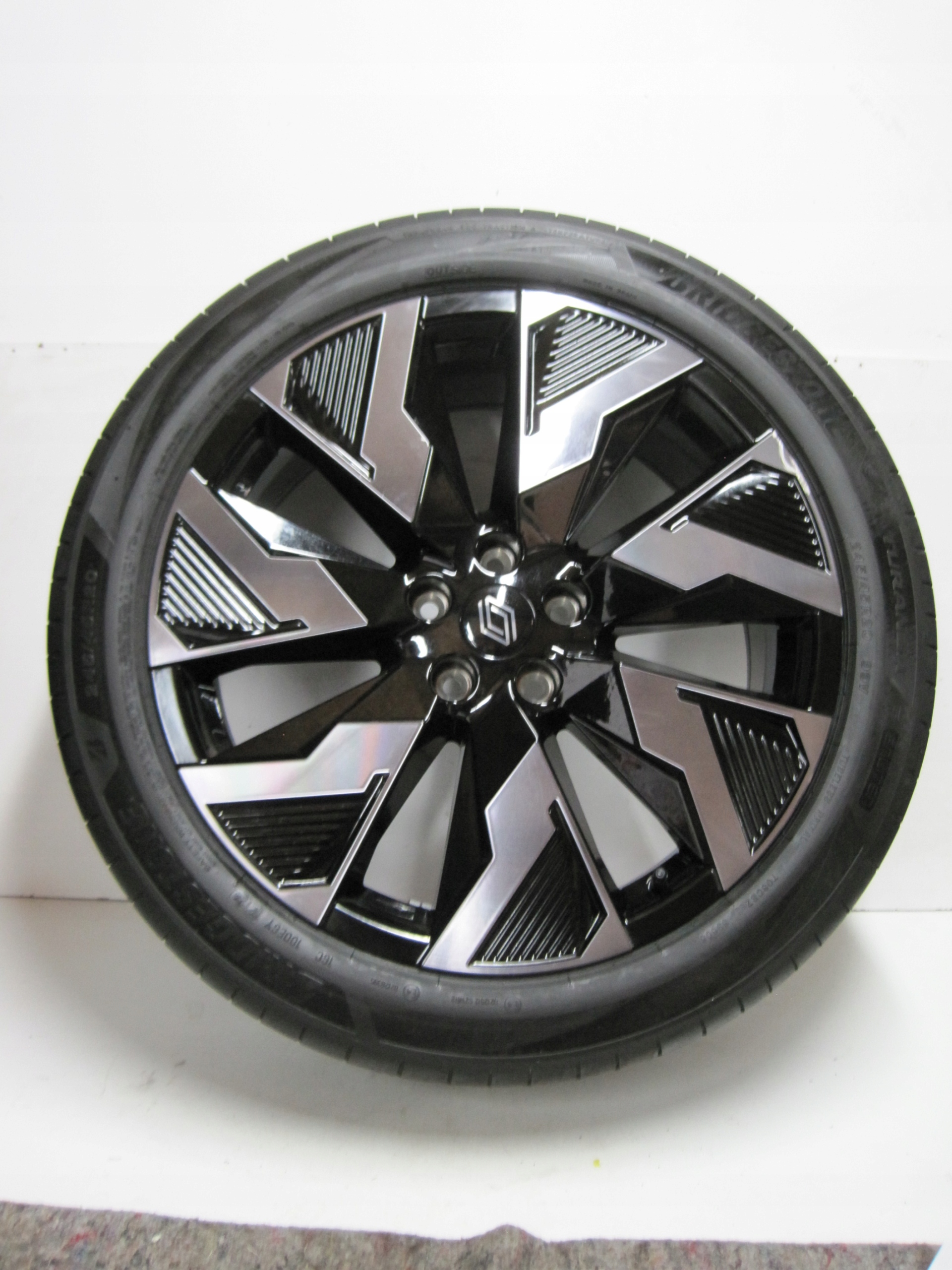 wheels discs tyres RENAULT RAFALE R20 5MM