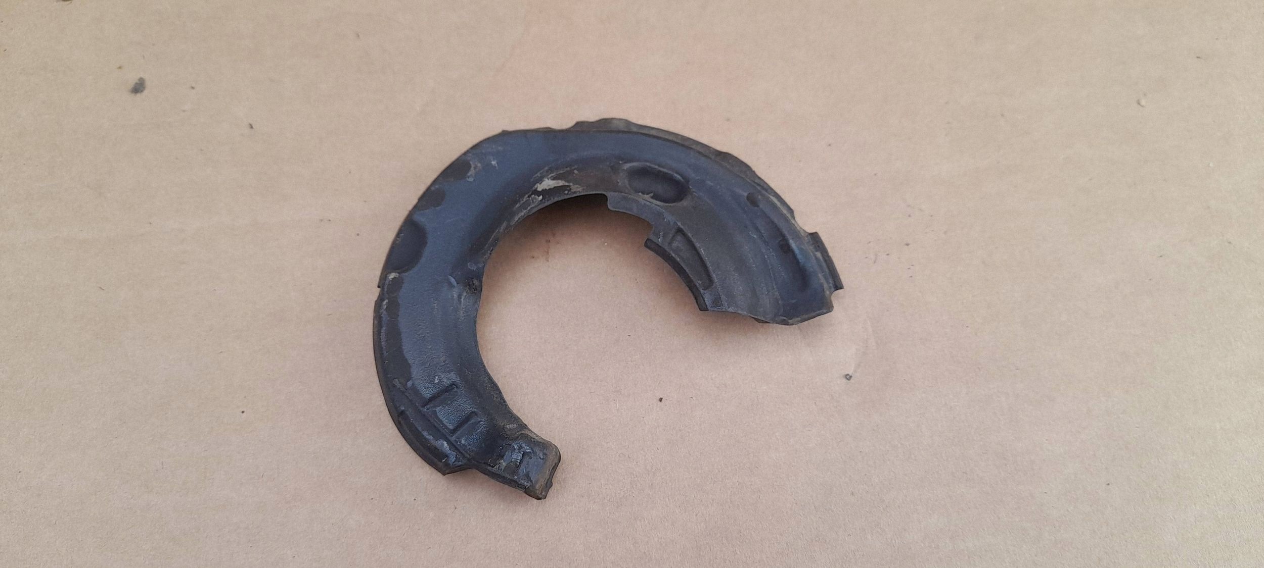 gumi rugó ? eleje Volkswagen PASSAT B8 5Q0412545D