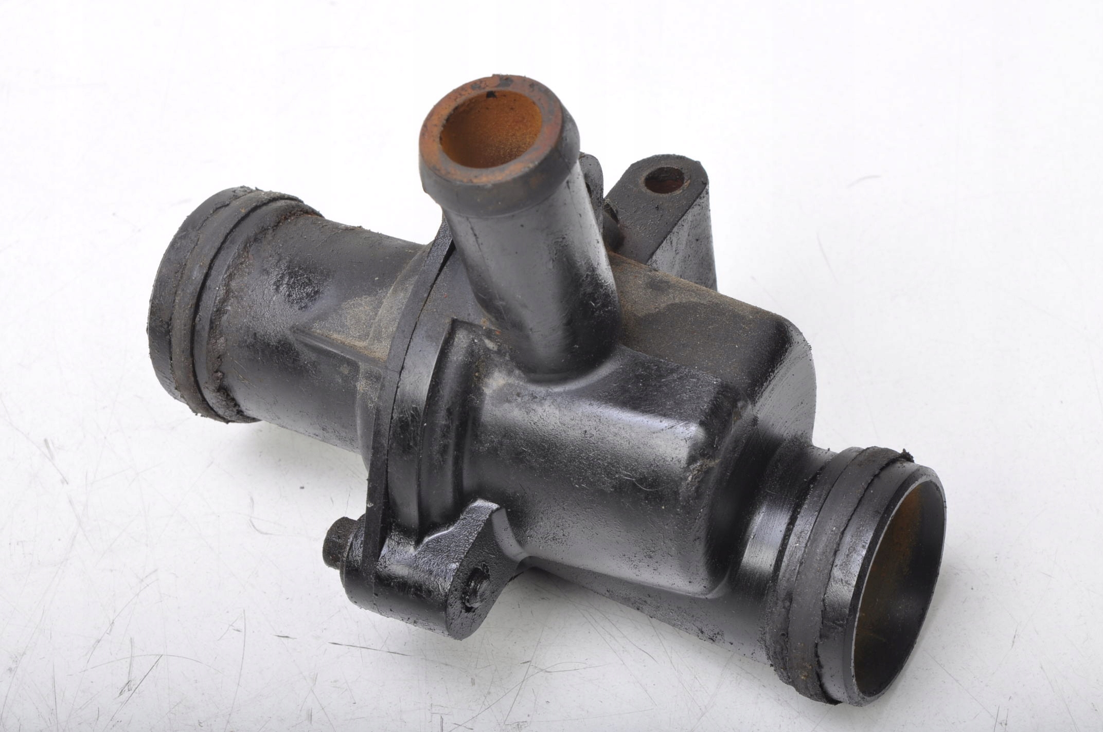 LAND ROVER FREELANDER L314 1.8 OBUDOWA TERMOSTATU