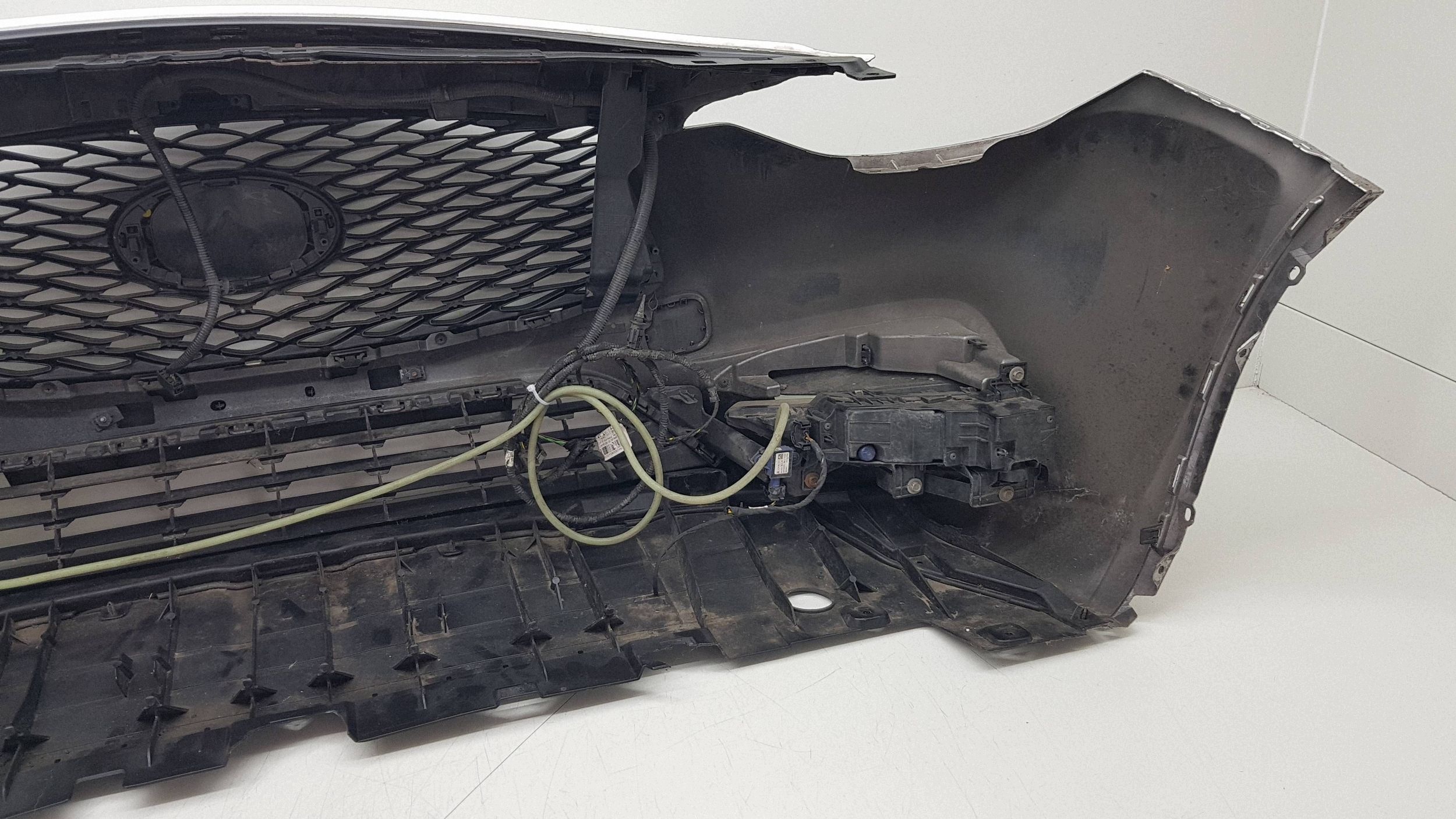 INFINITI Q30 Q 30 2015 - bumper front 62022-5DAOH