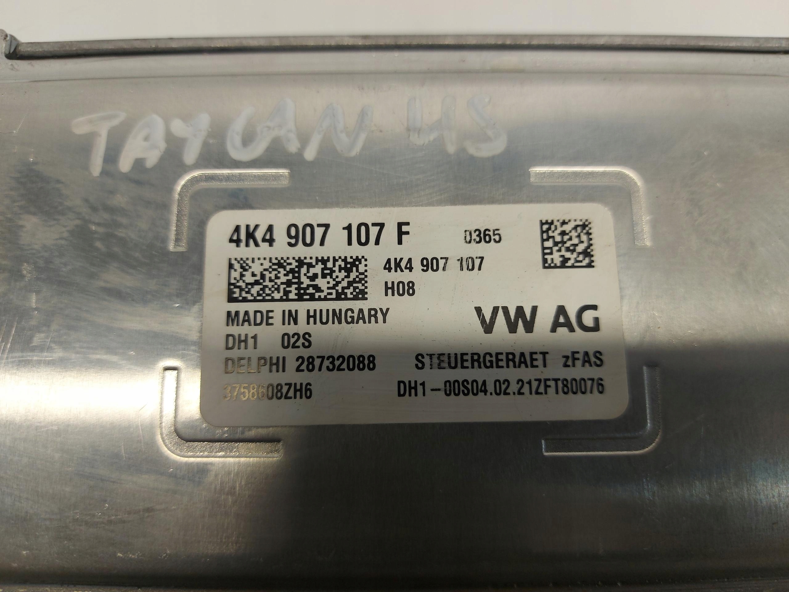 Porsche Taycan 4S 9J1 2021r module control unit 4K4907107F
