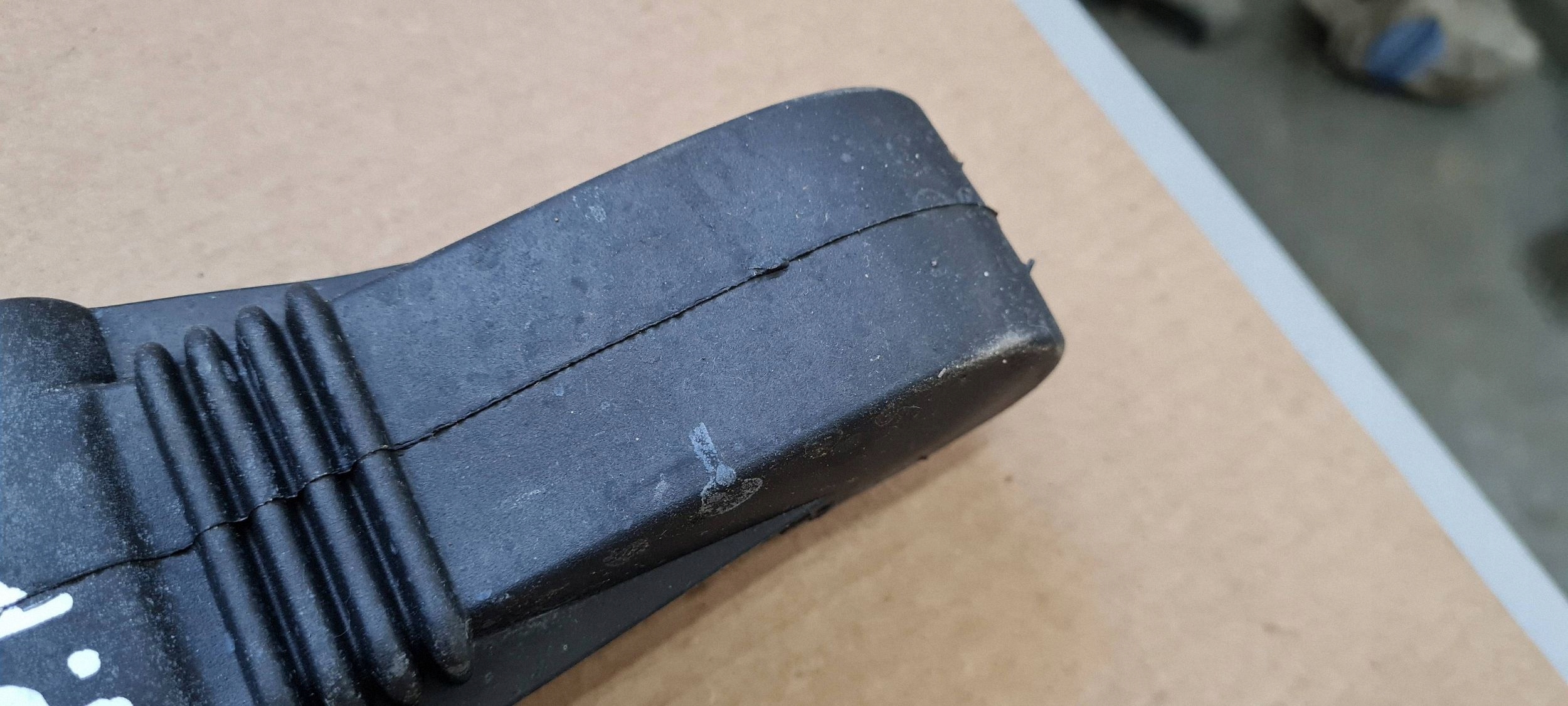S5 8T A5 LIFT limiter door left right front 8T0837249